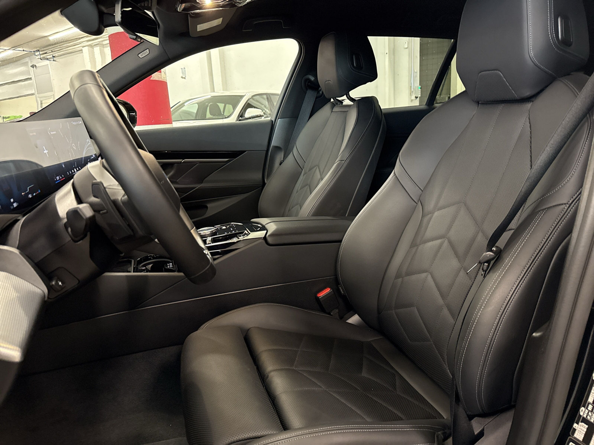 listing desktop thumbnail image 10