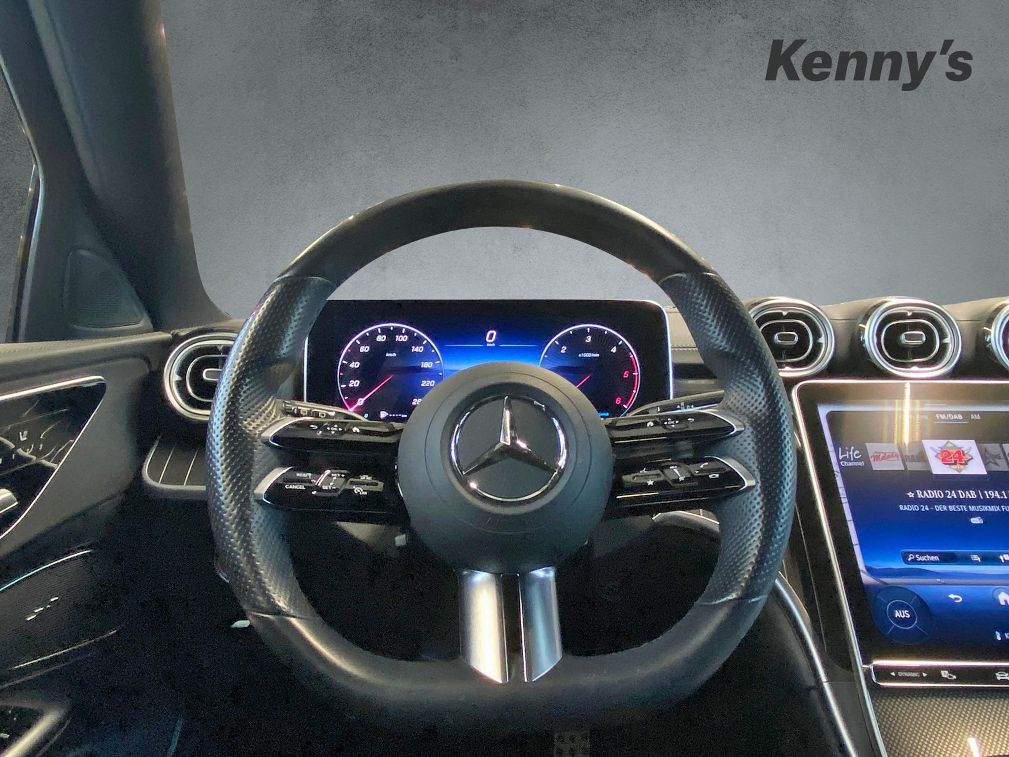 listing desktop thumbnail image 11