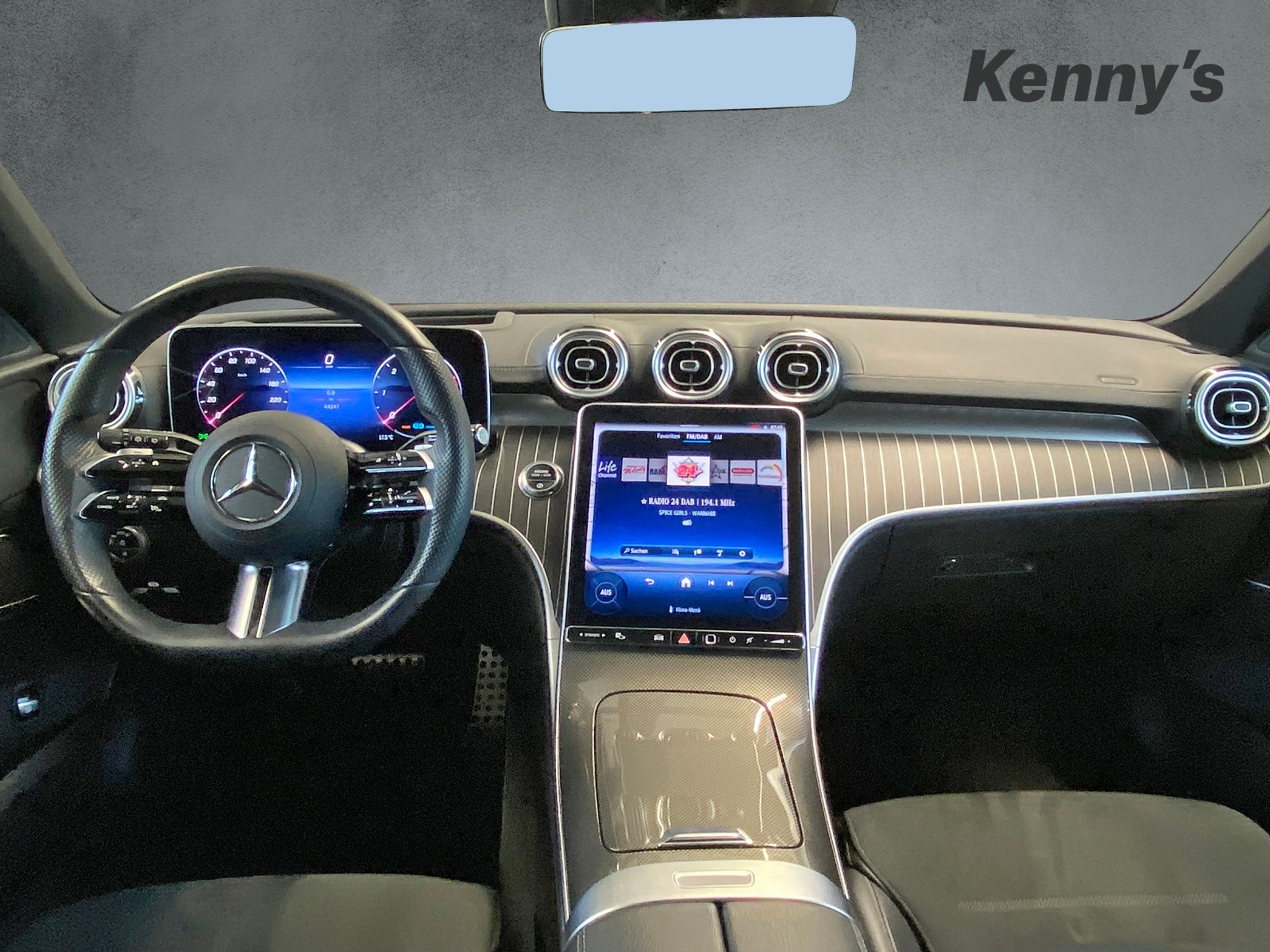 listing desktop thumbnail image 8