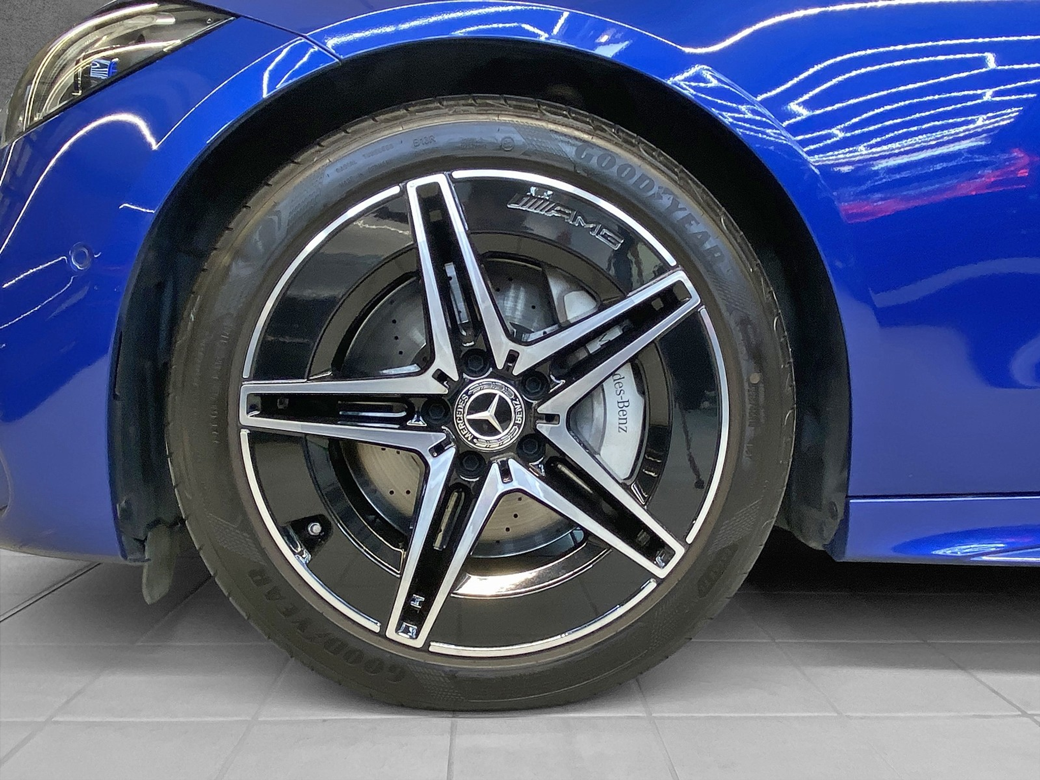 listing desktop thumbnail image 5