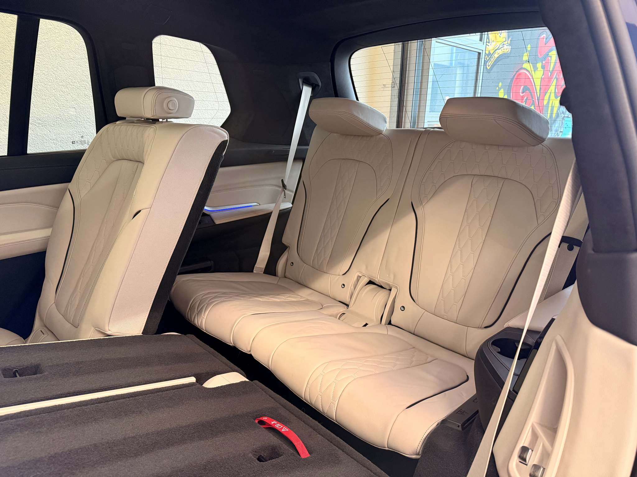 listing desktop thumbnail image 23