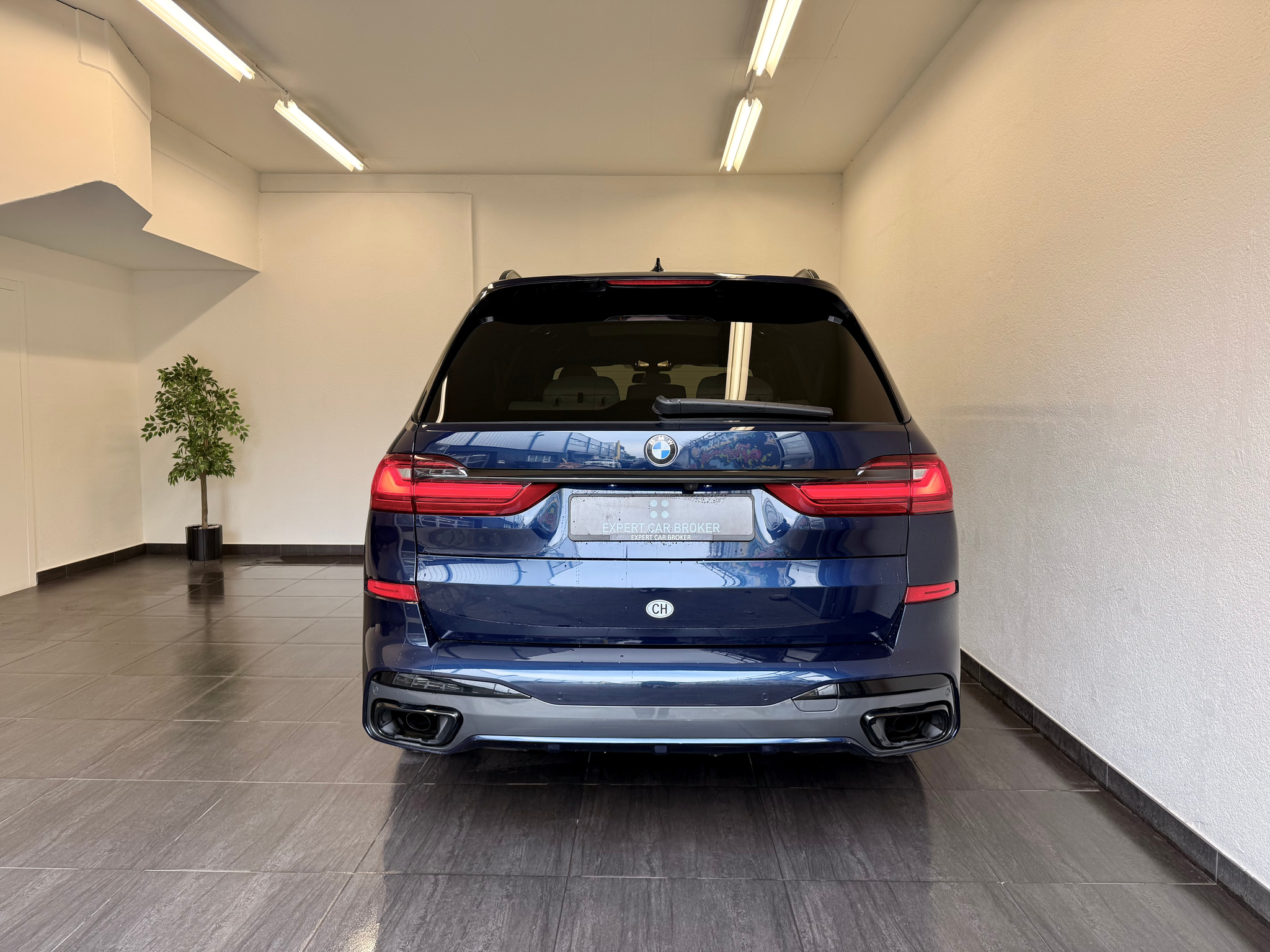 listing desktop thumbnail image 9