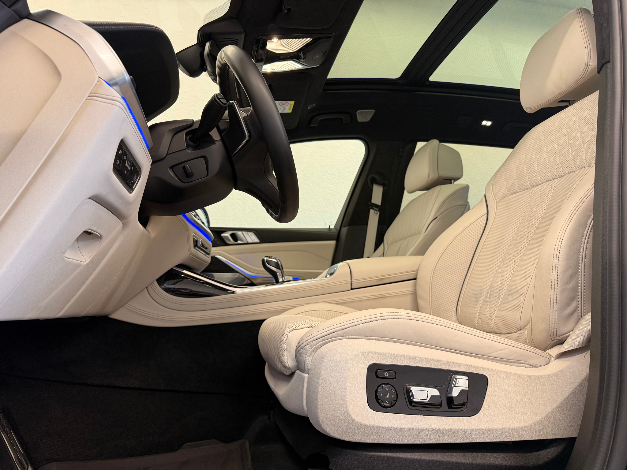 listing desktop thumbnail image 12