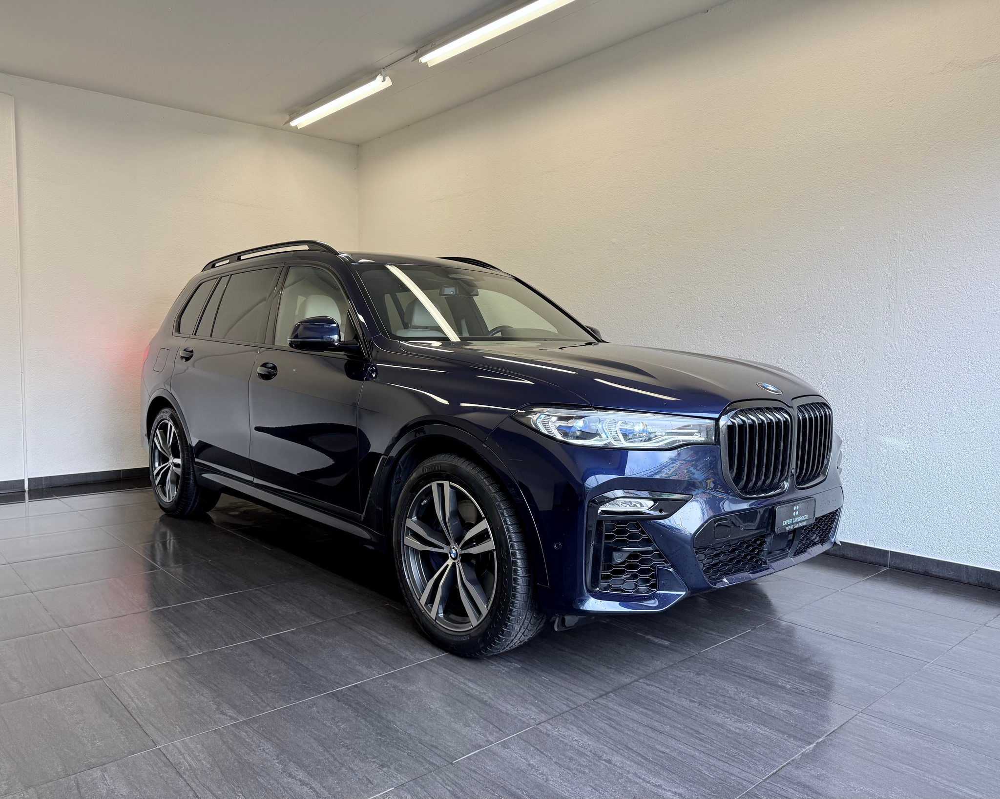 listing desktop thumbnail image 1