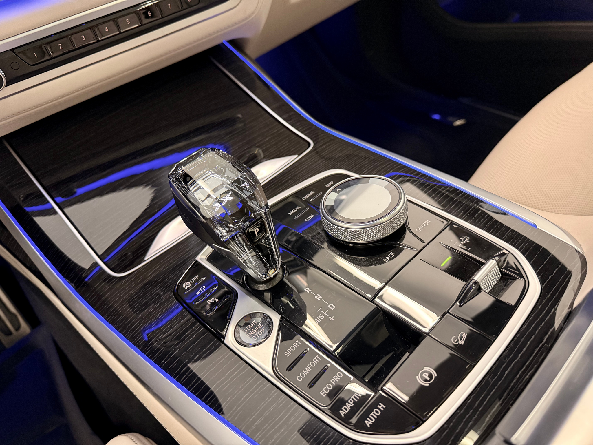 listing desktop thumbnail image 16