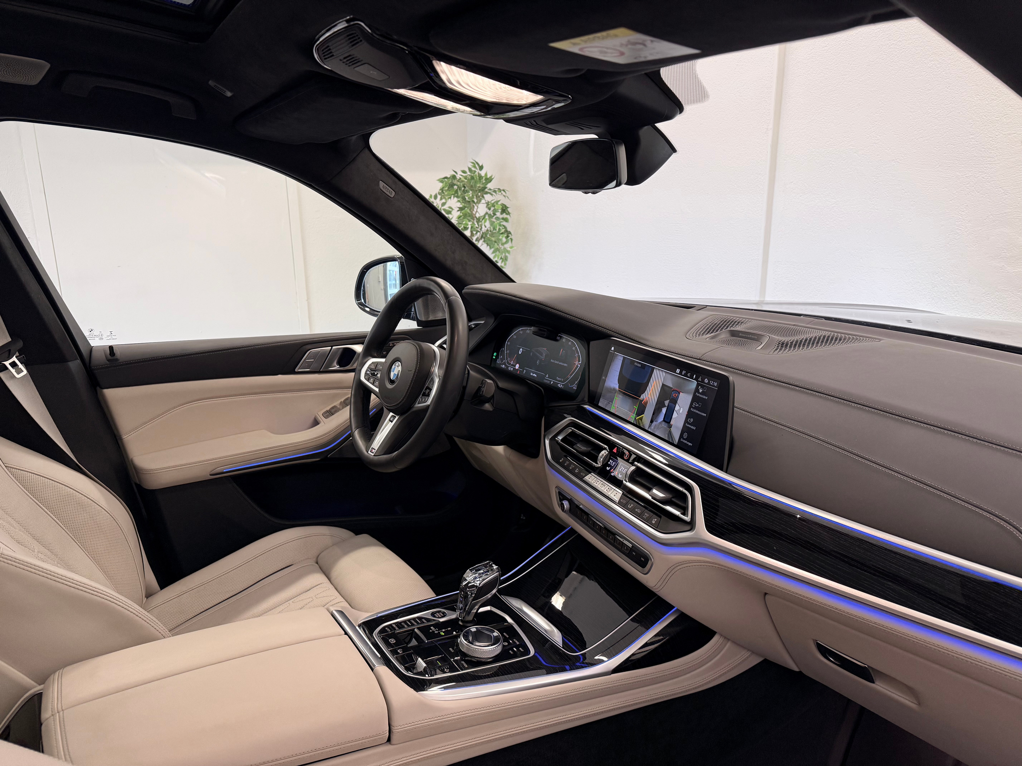 listing desktop thumbnail image 18