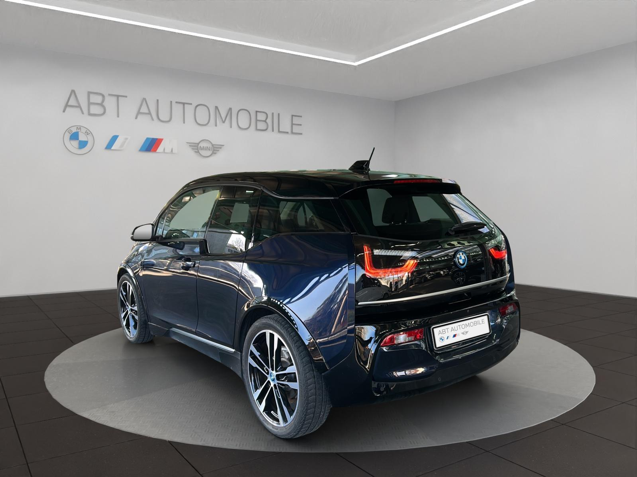 listing desktop thumbnail image 3