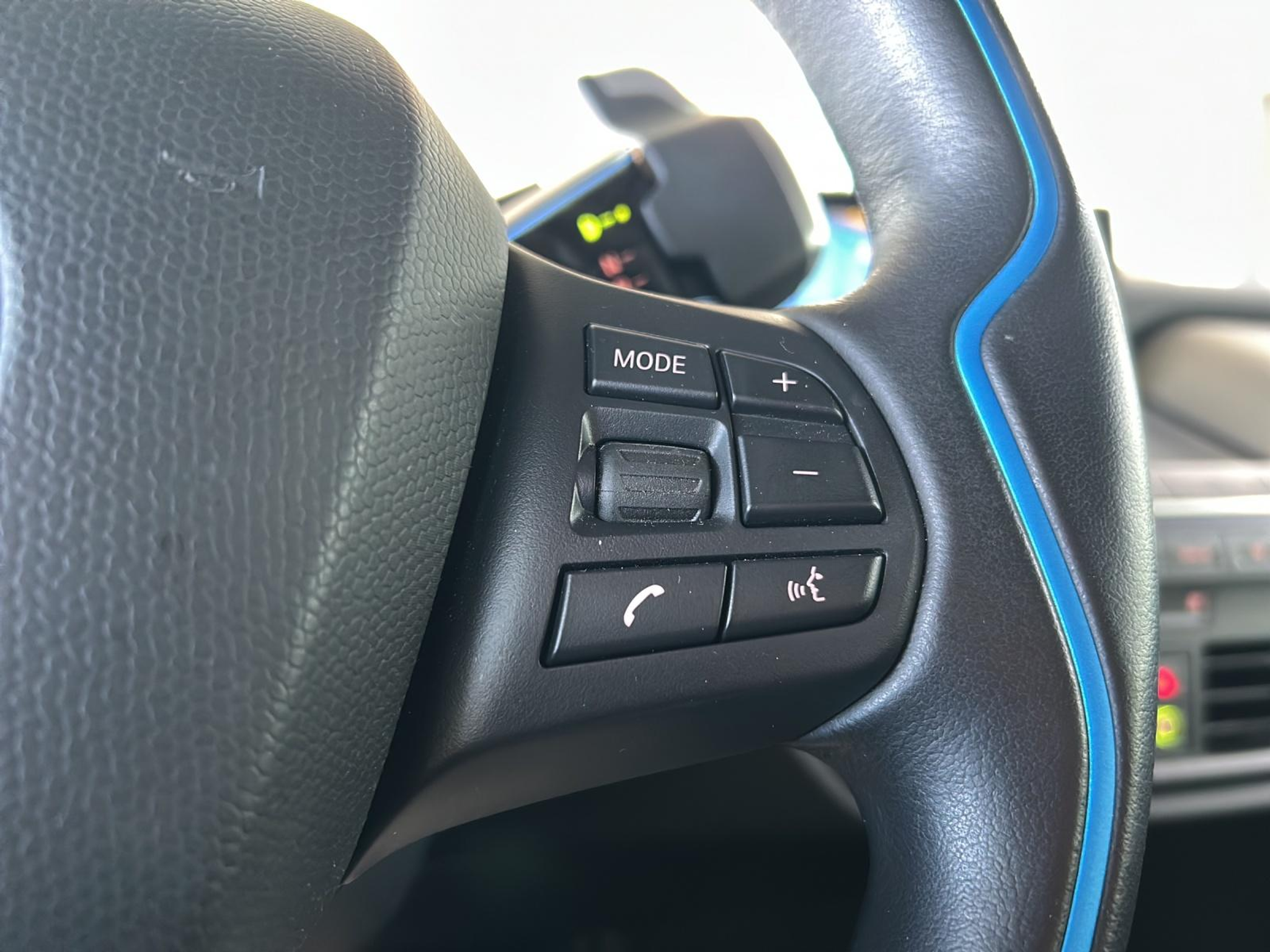 listing desktop thumbnail image 16