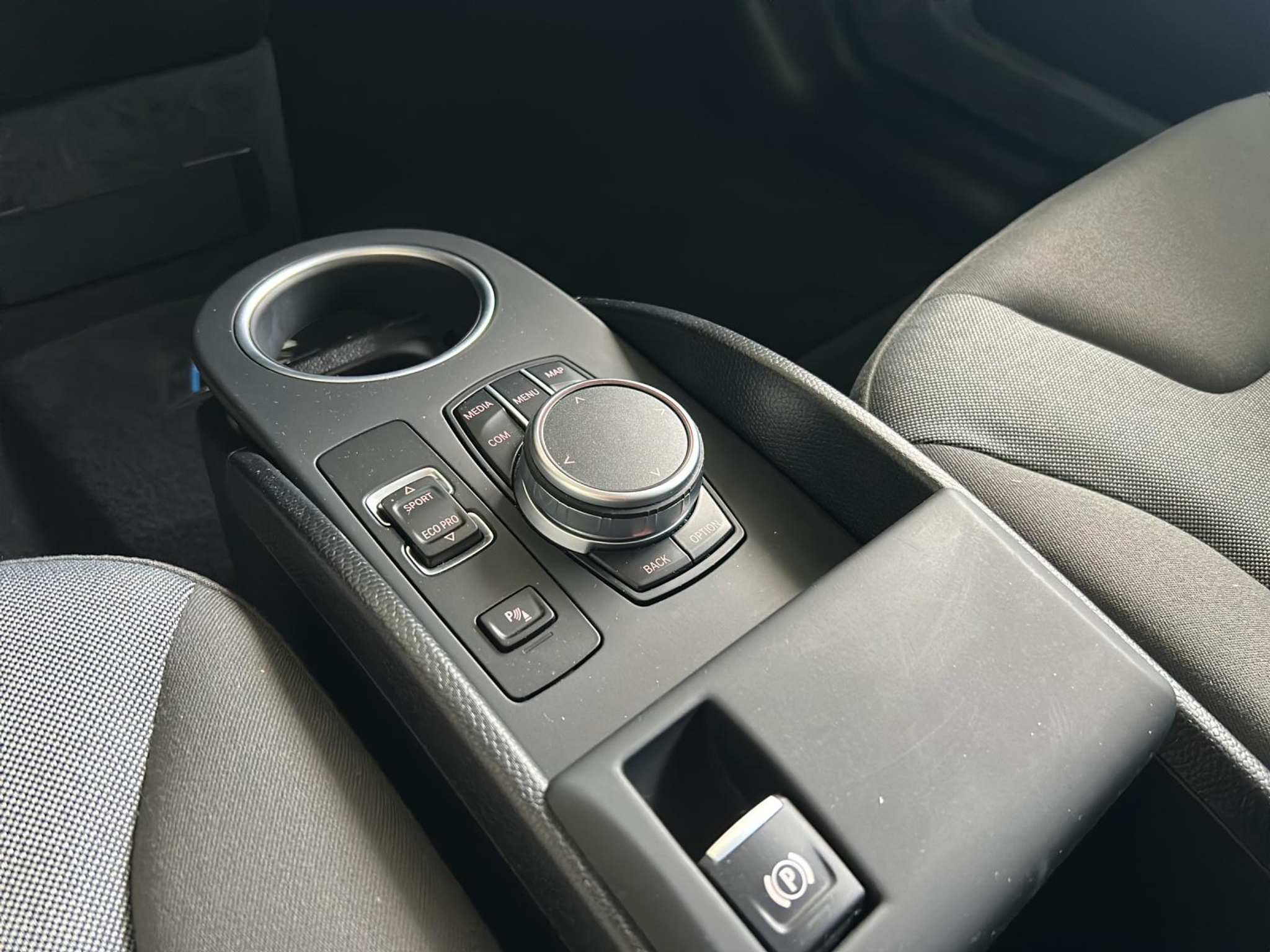 listing desktop thumbnail image 17