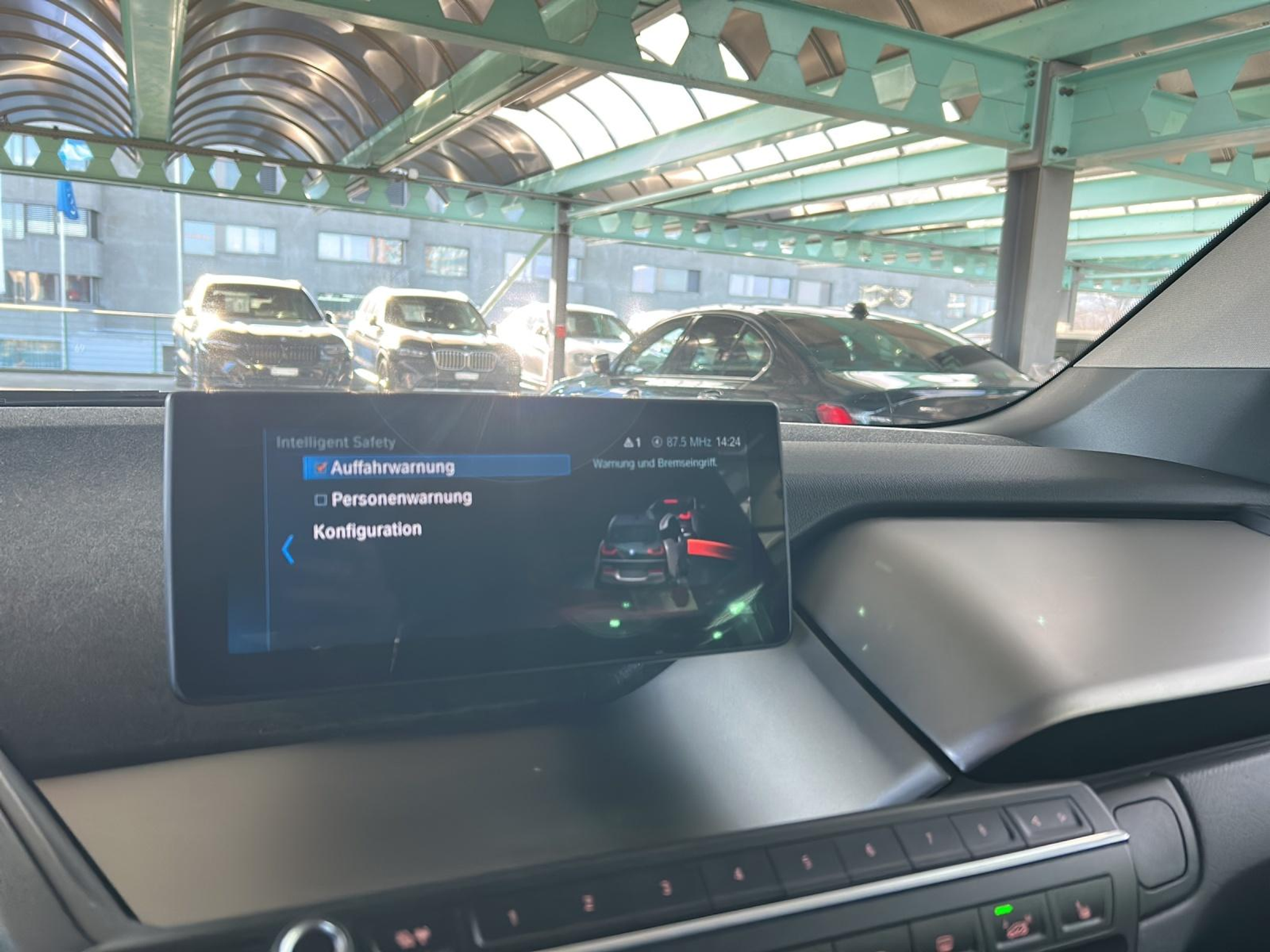 listing desktop thumbnail image 10