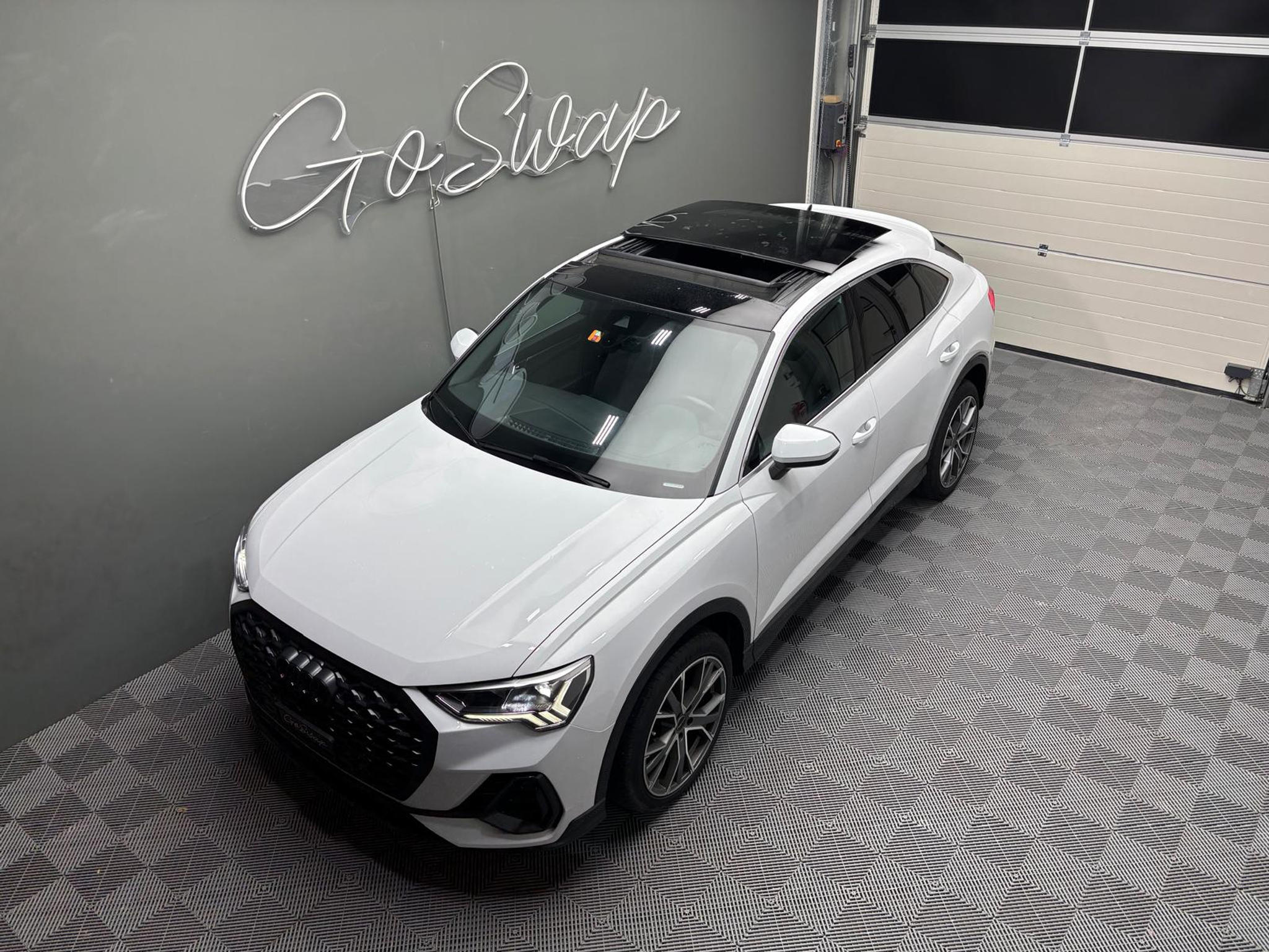 listing desktop thumbnail image 8