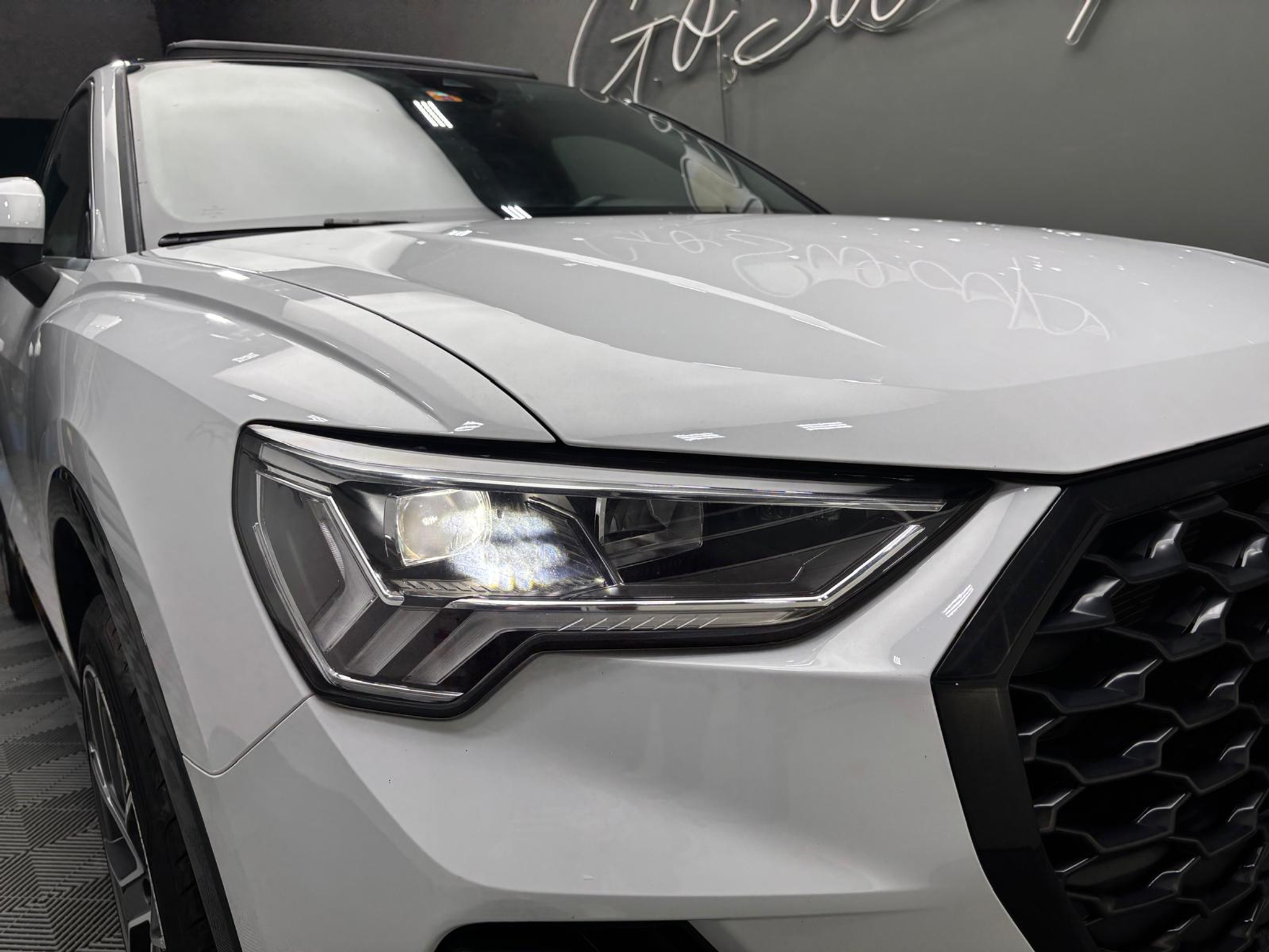 listing desktop thumbnail image 3