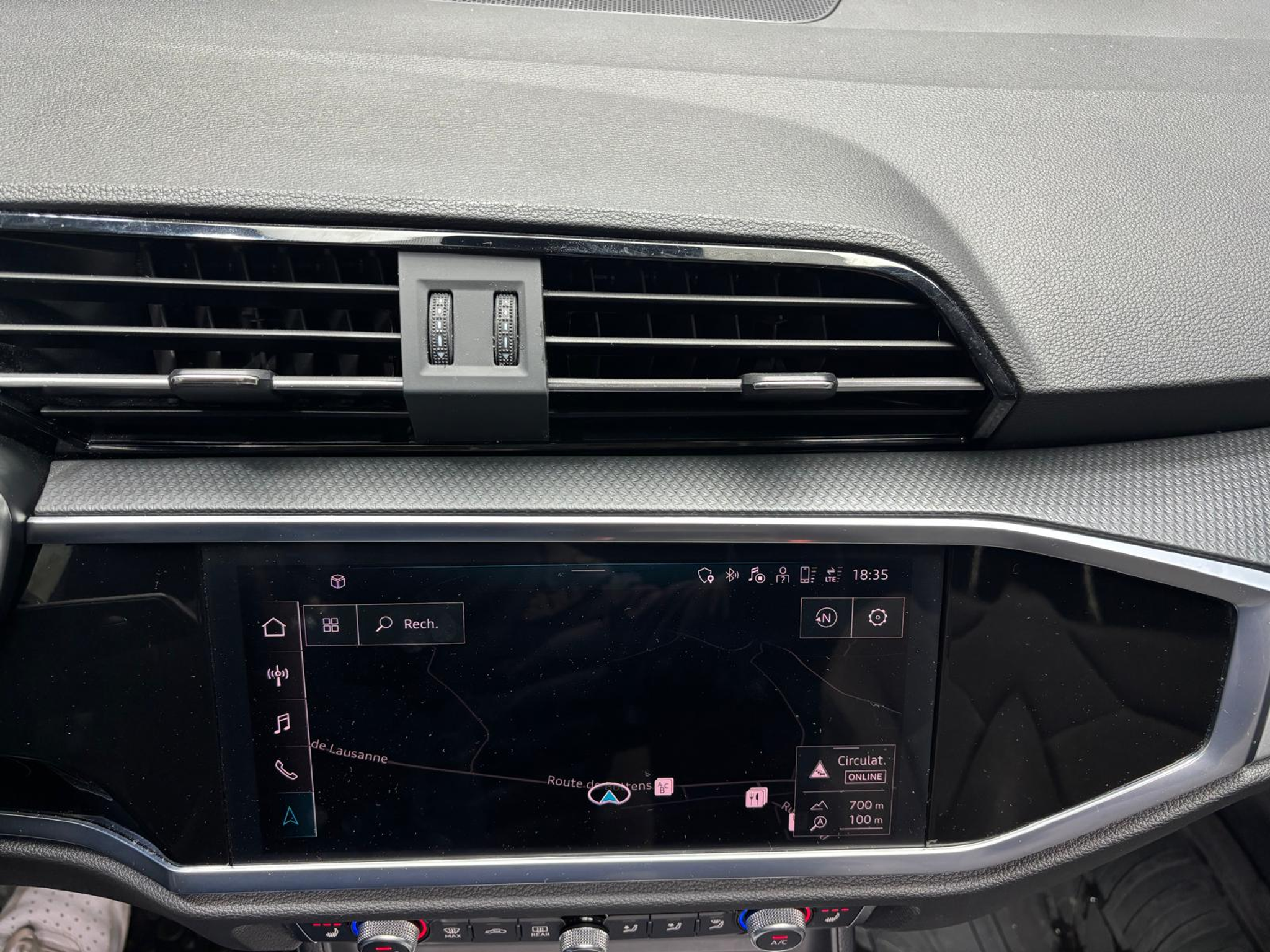 listing desktop thumbnail image 25