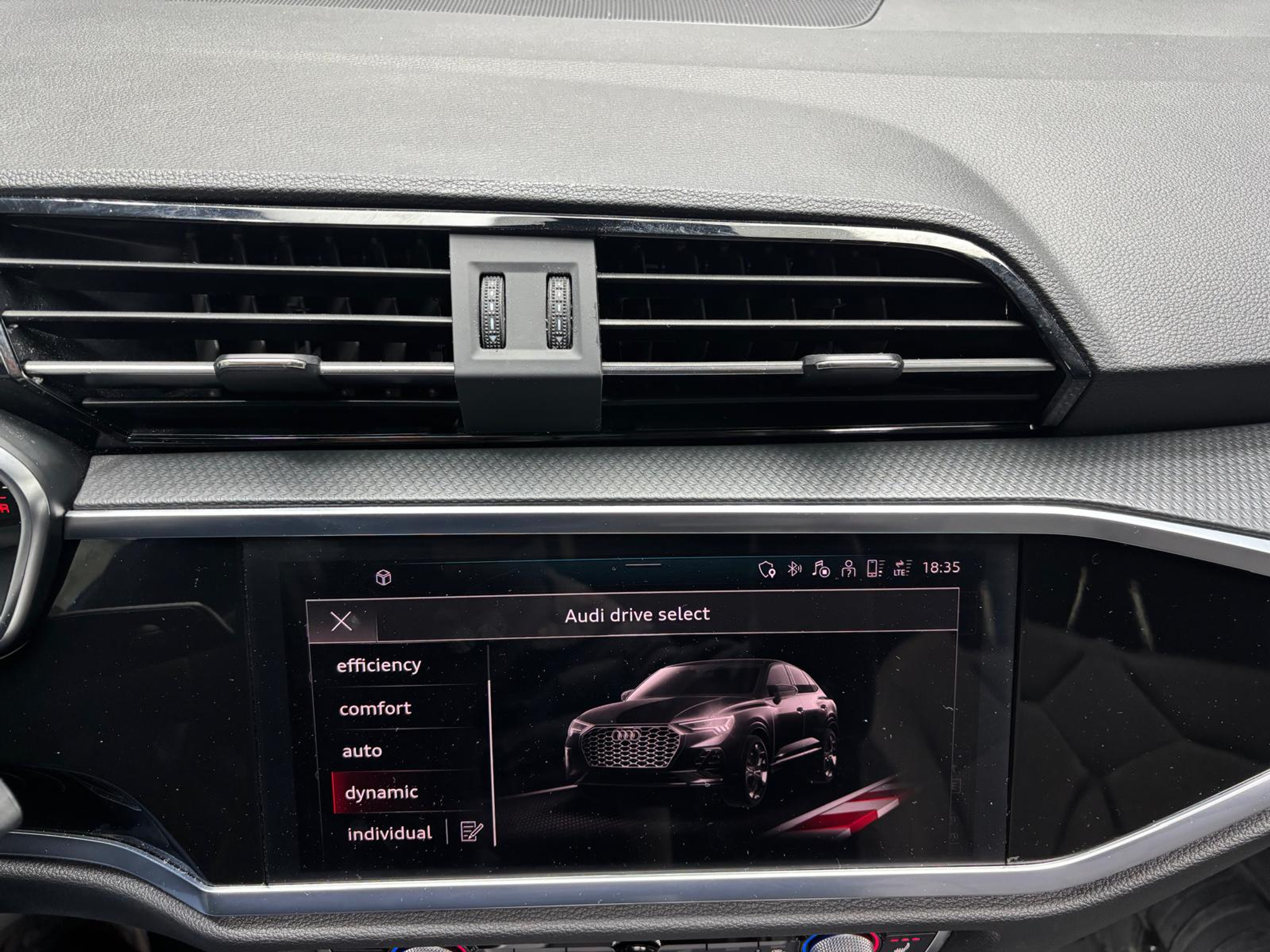 listing desktop thumbnail image 24