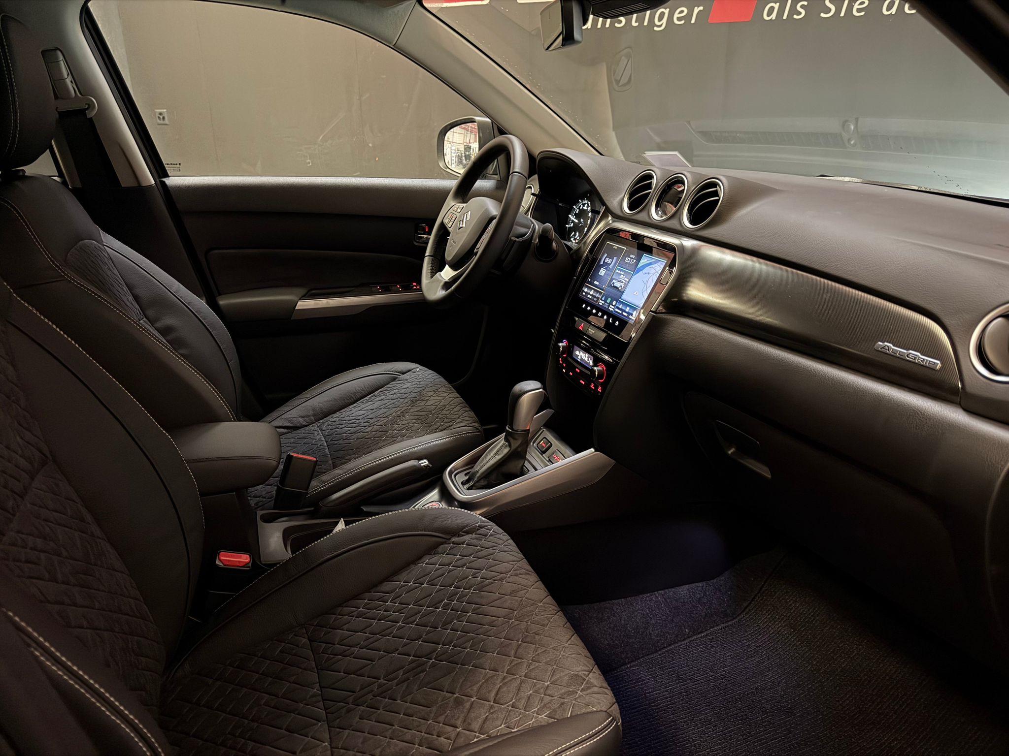 listing desktop thumbnail image 17