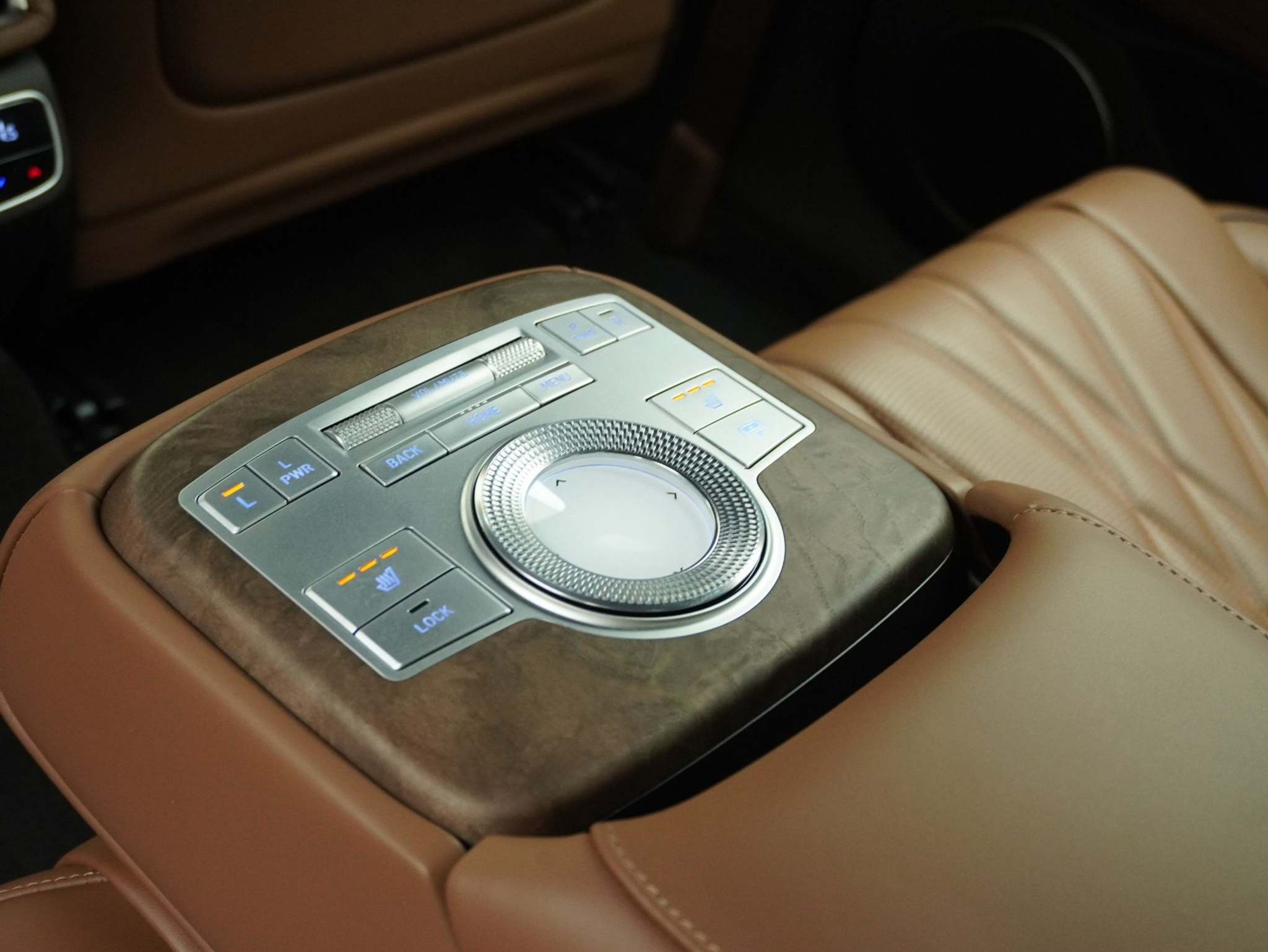 listing desktop thumbnail image 13