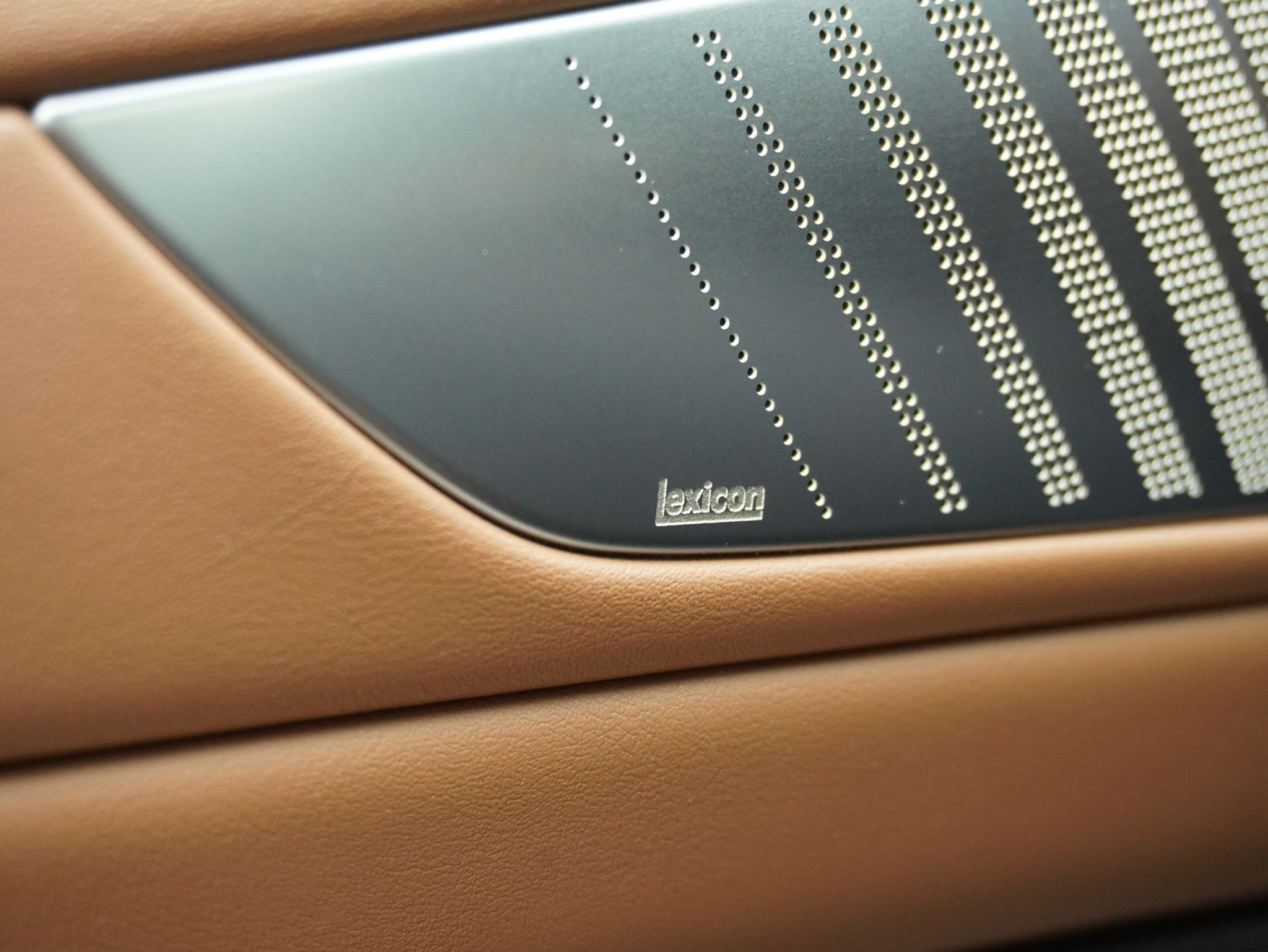 listing desktop thumbnail image 20