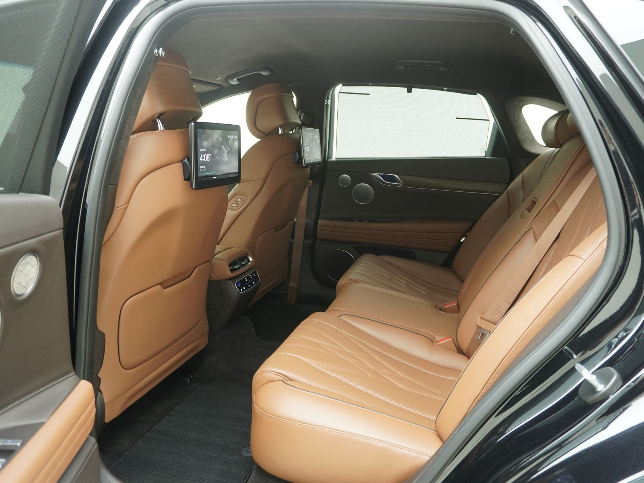 listing desktop thumbnail image 11