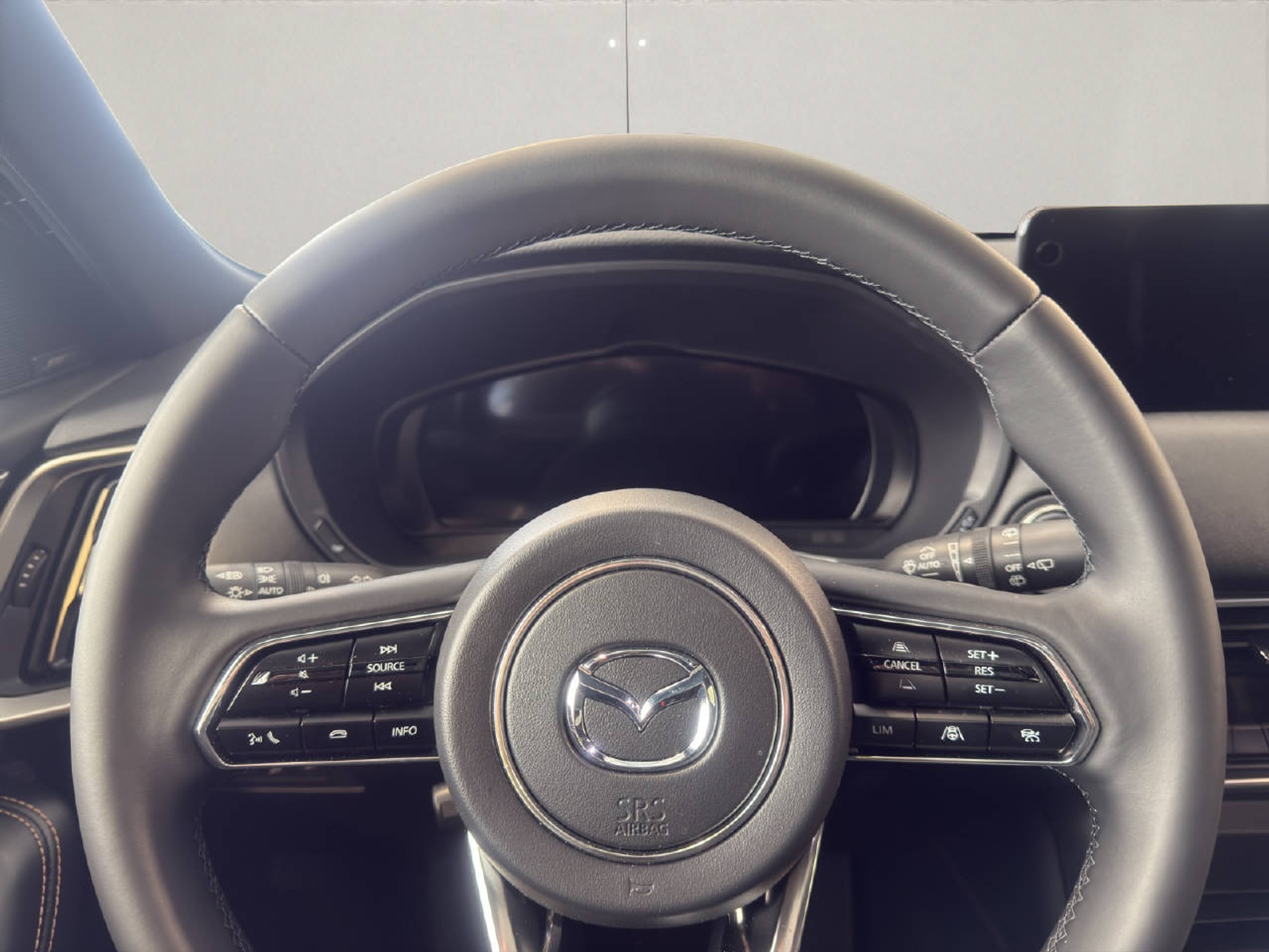 listing desktop thumbnail image 8