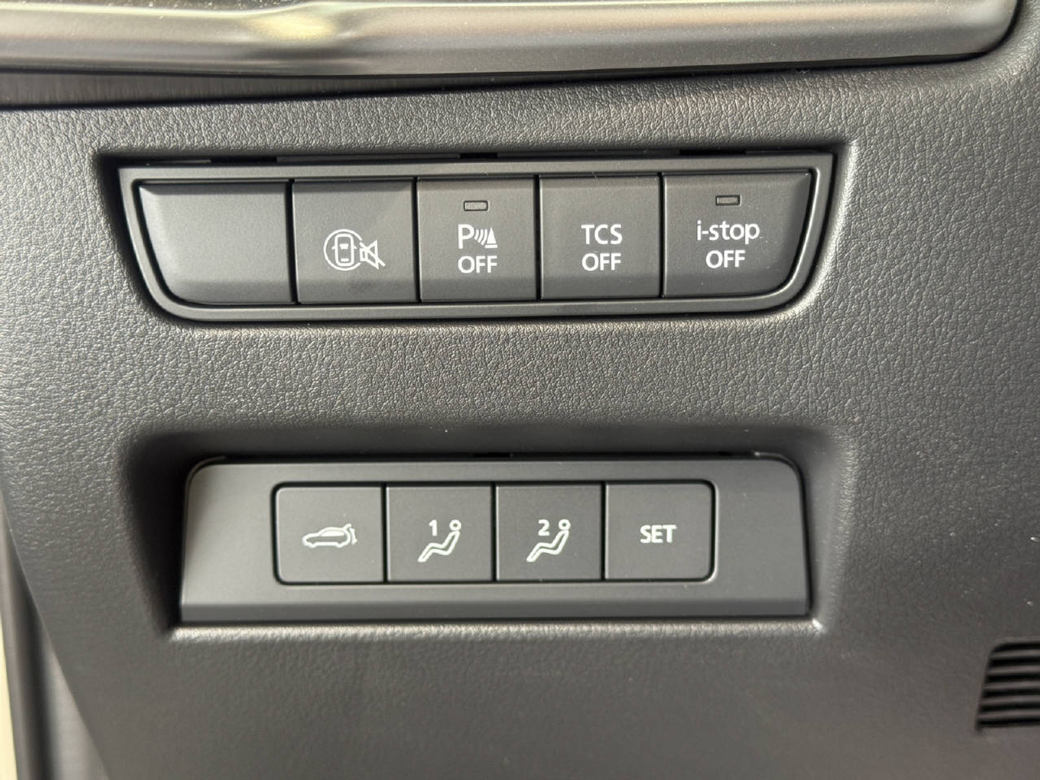 listing desktop thumbnail image 9