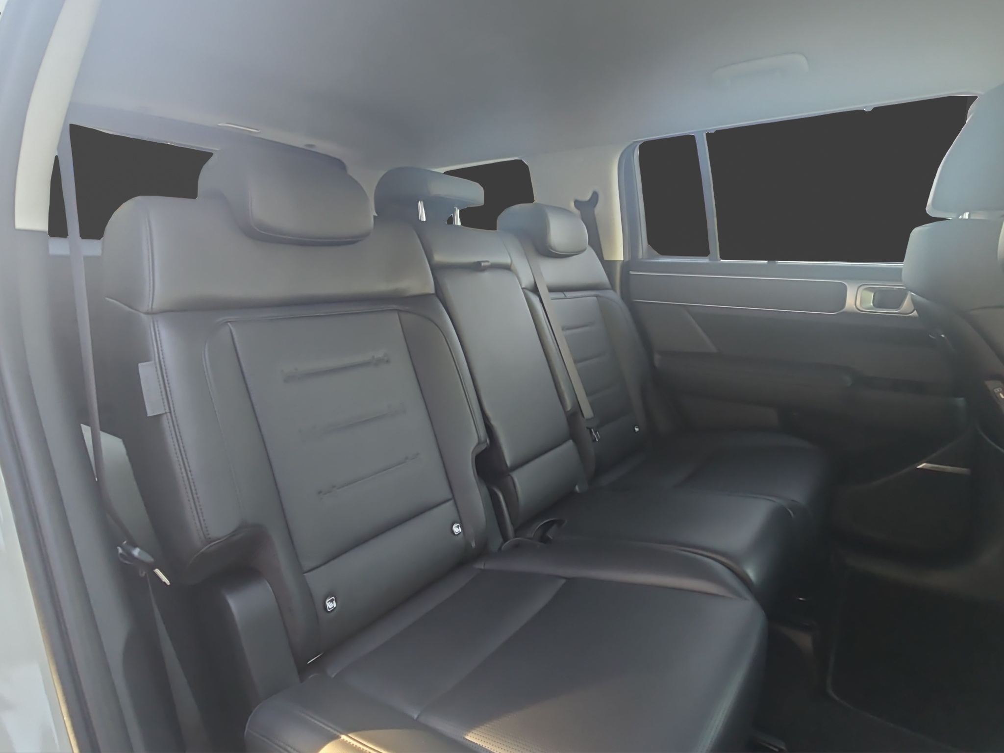 listing desktop thumbnail image 17