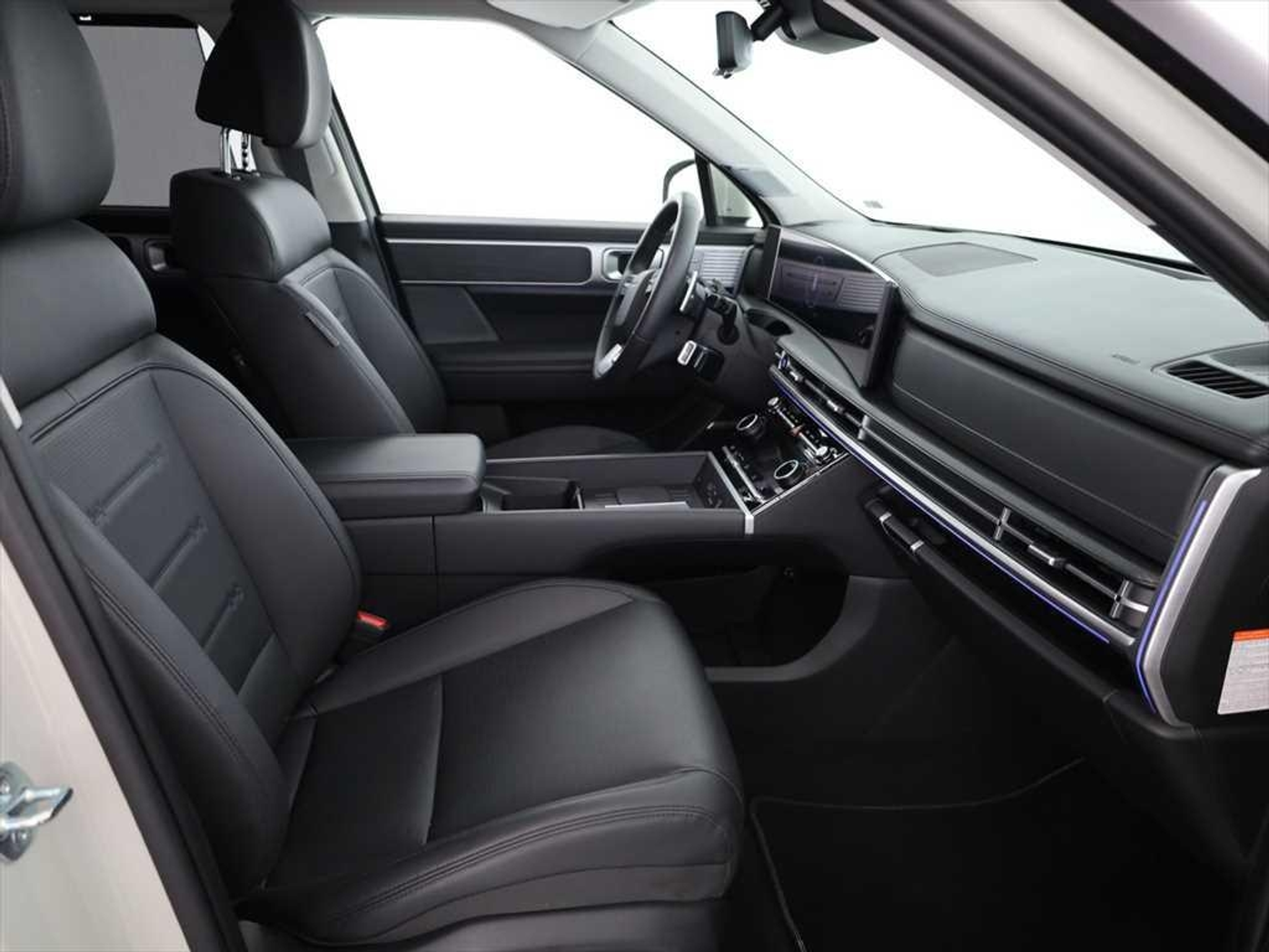 listing desktop thumbnail image 3