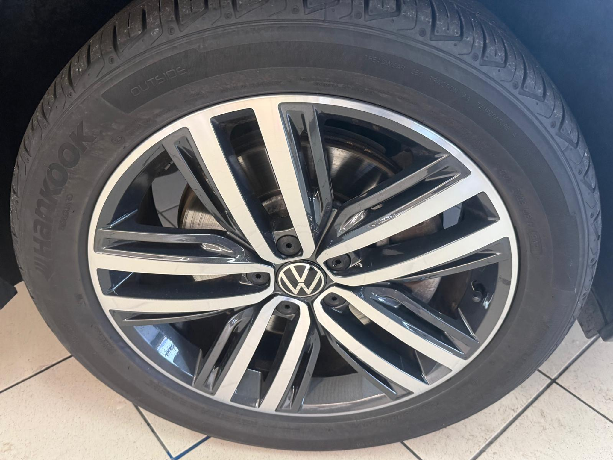 listing desktop thumbnail image 5