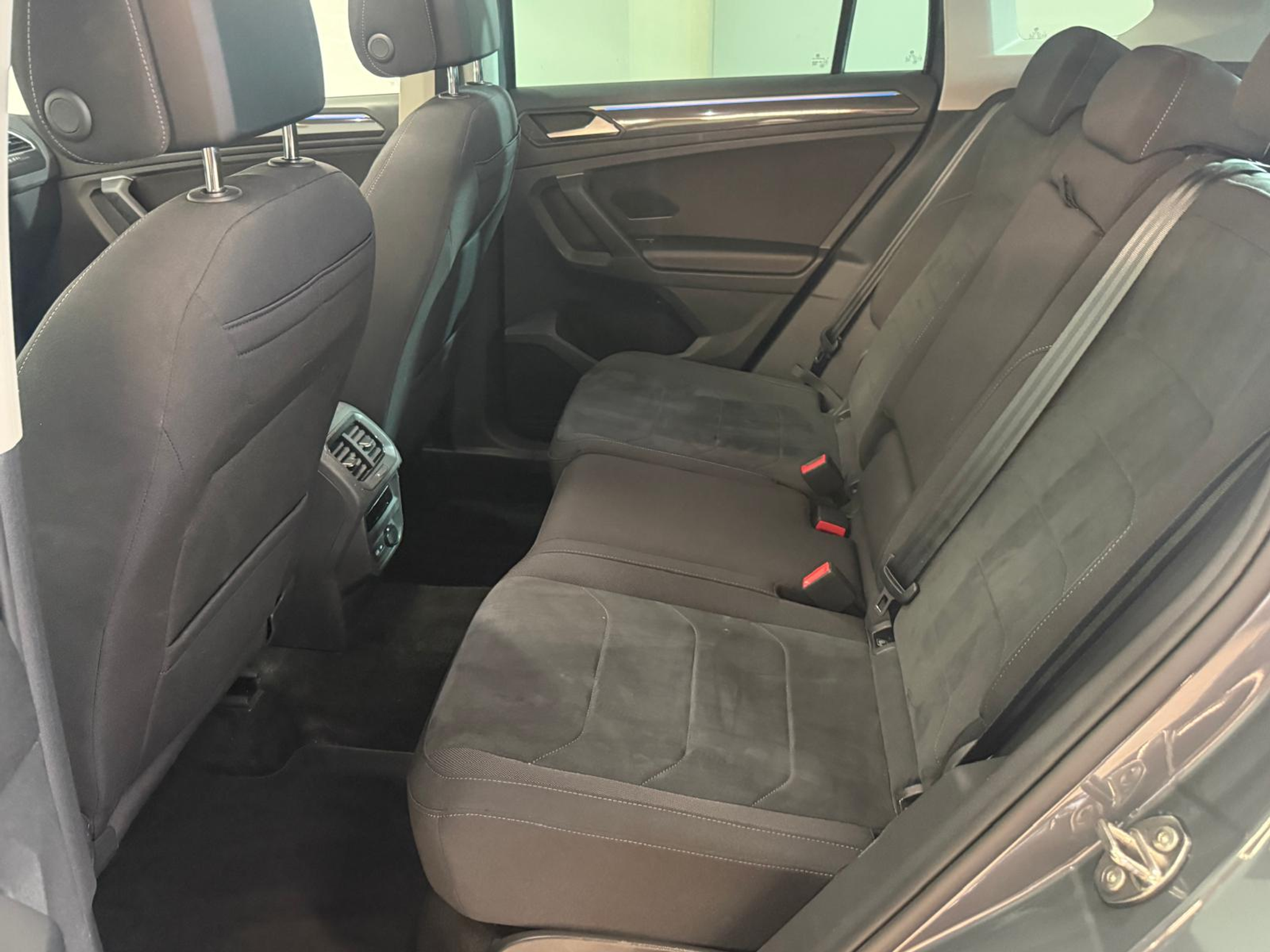 listing desktop thumbnail image 11