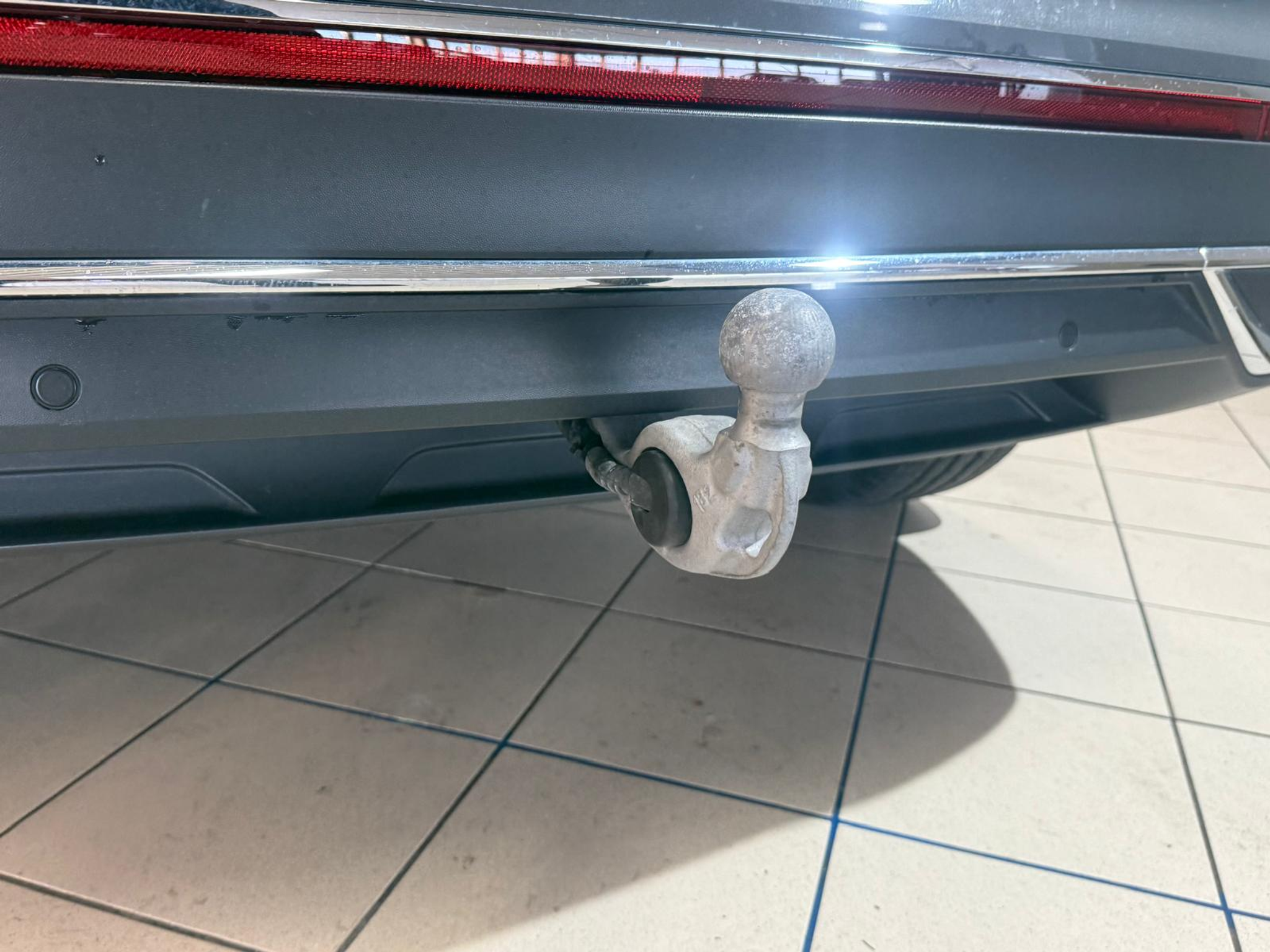 listing desktop thumbnail image 4