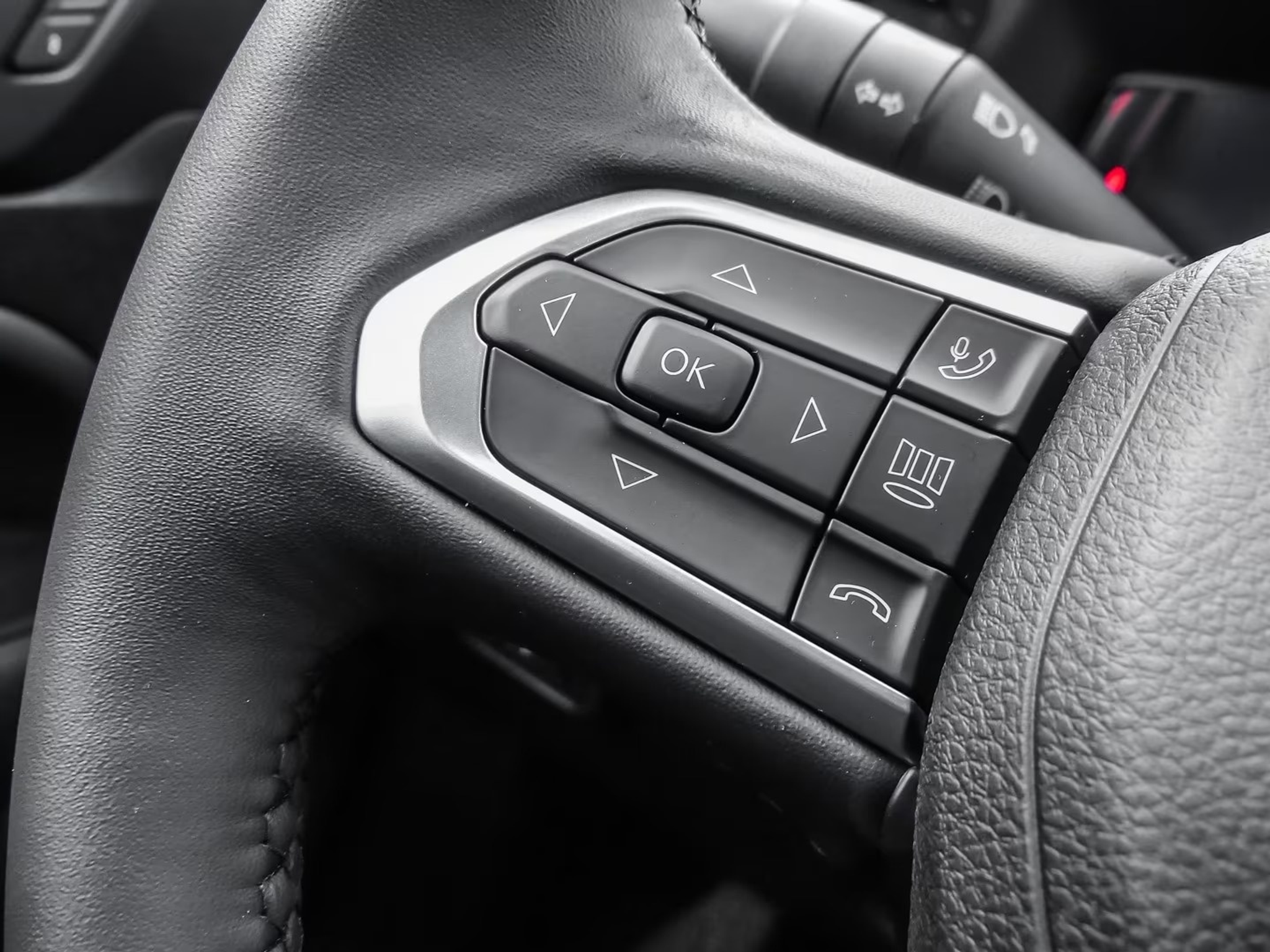 listing desktop thumbnail image 8