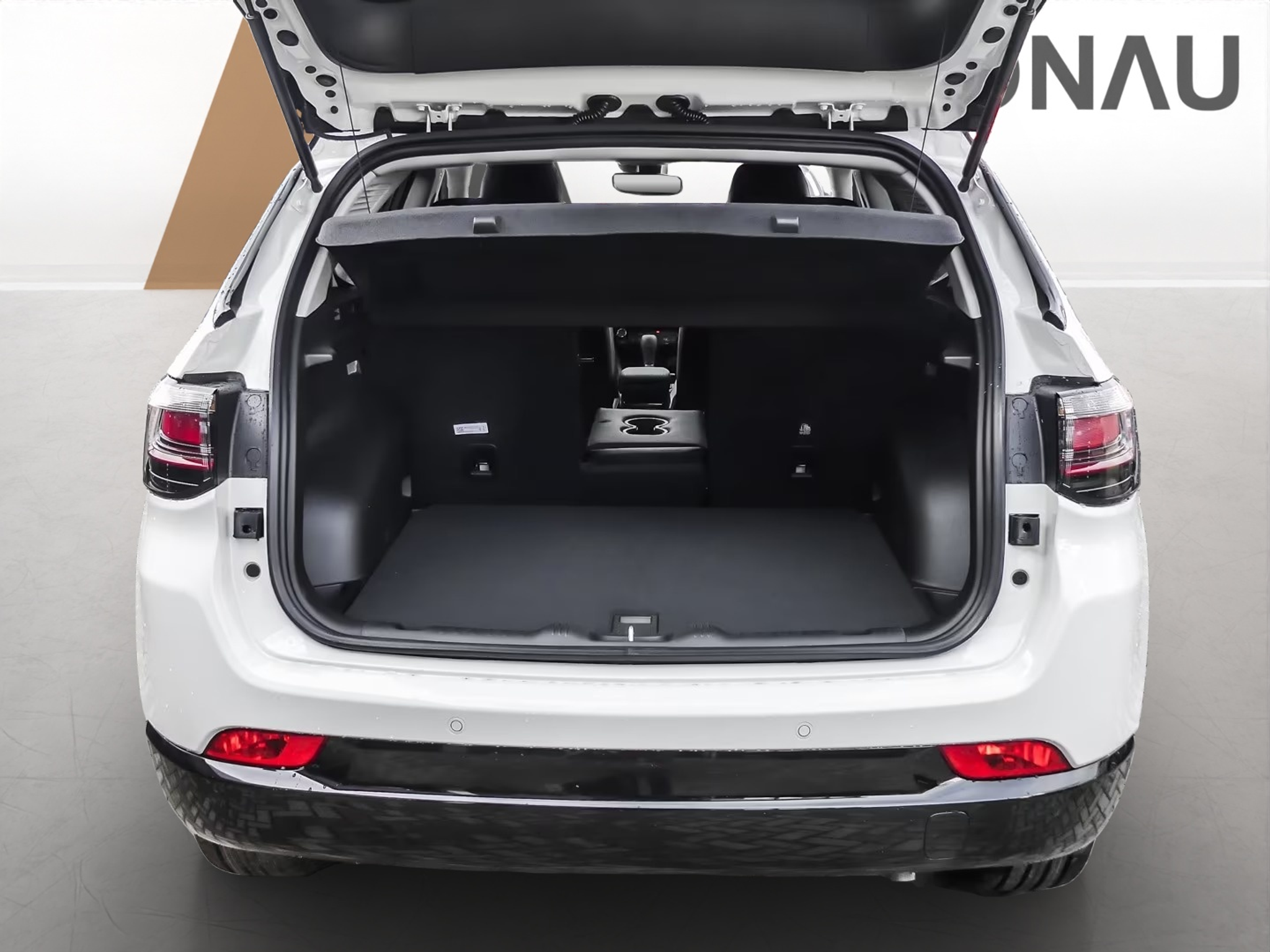 listing desktop thumbnail image 17