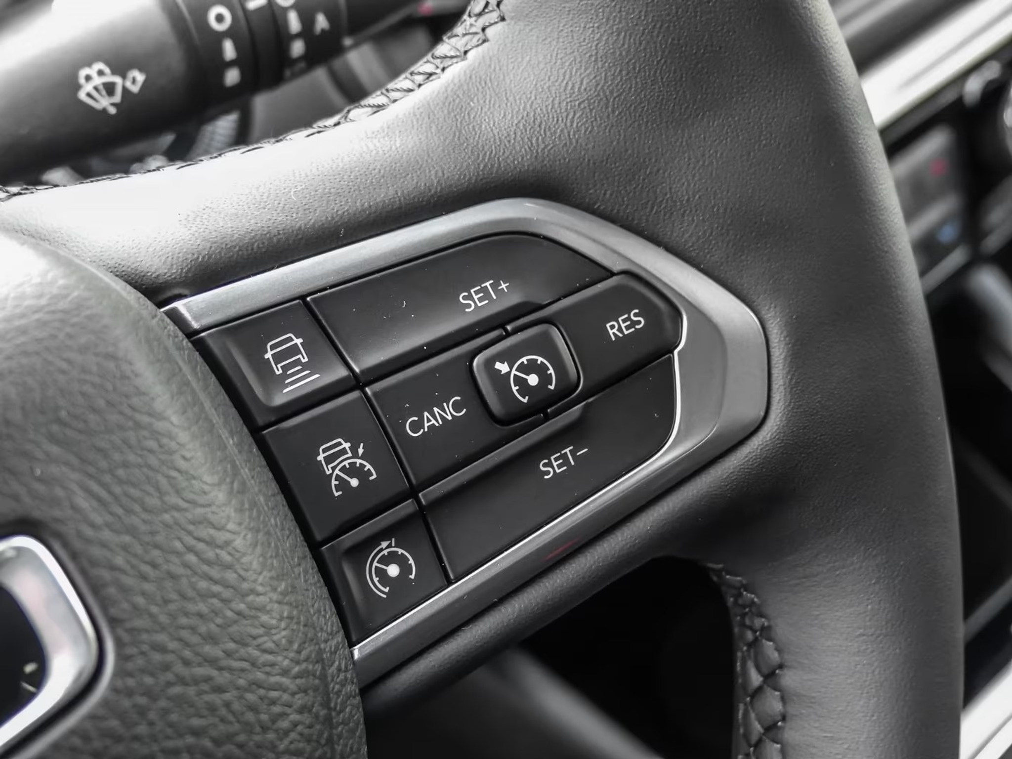 listing desktop thumbnail image 9