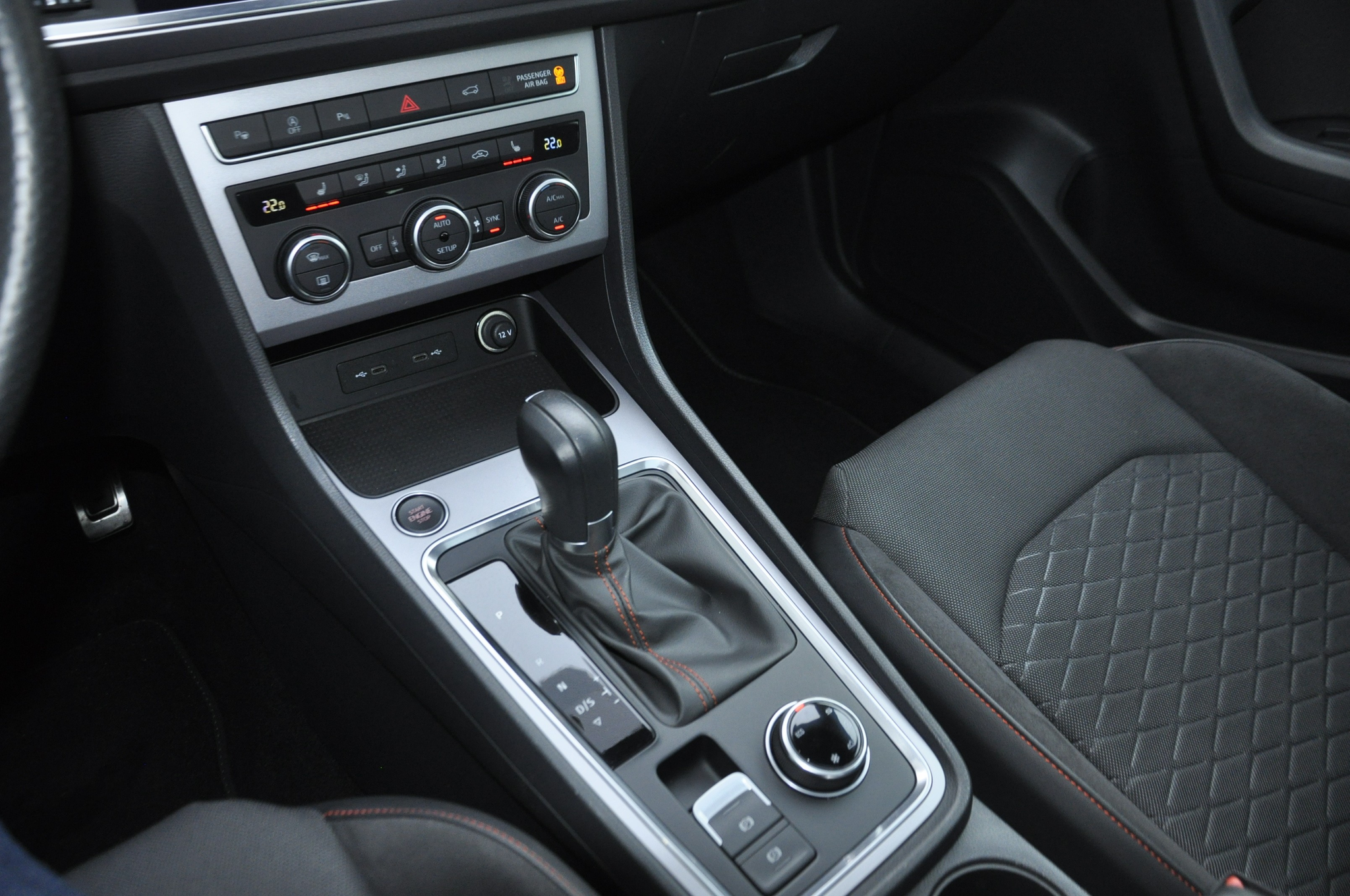 listing desktop thumbnail image 9