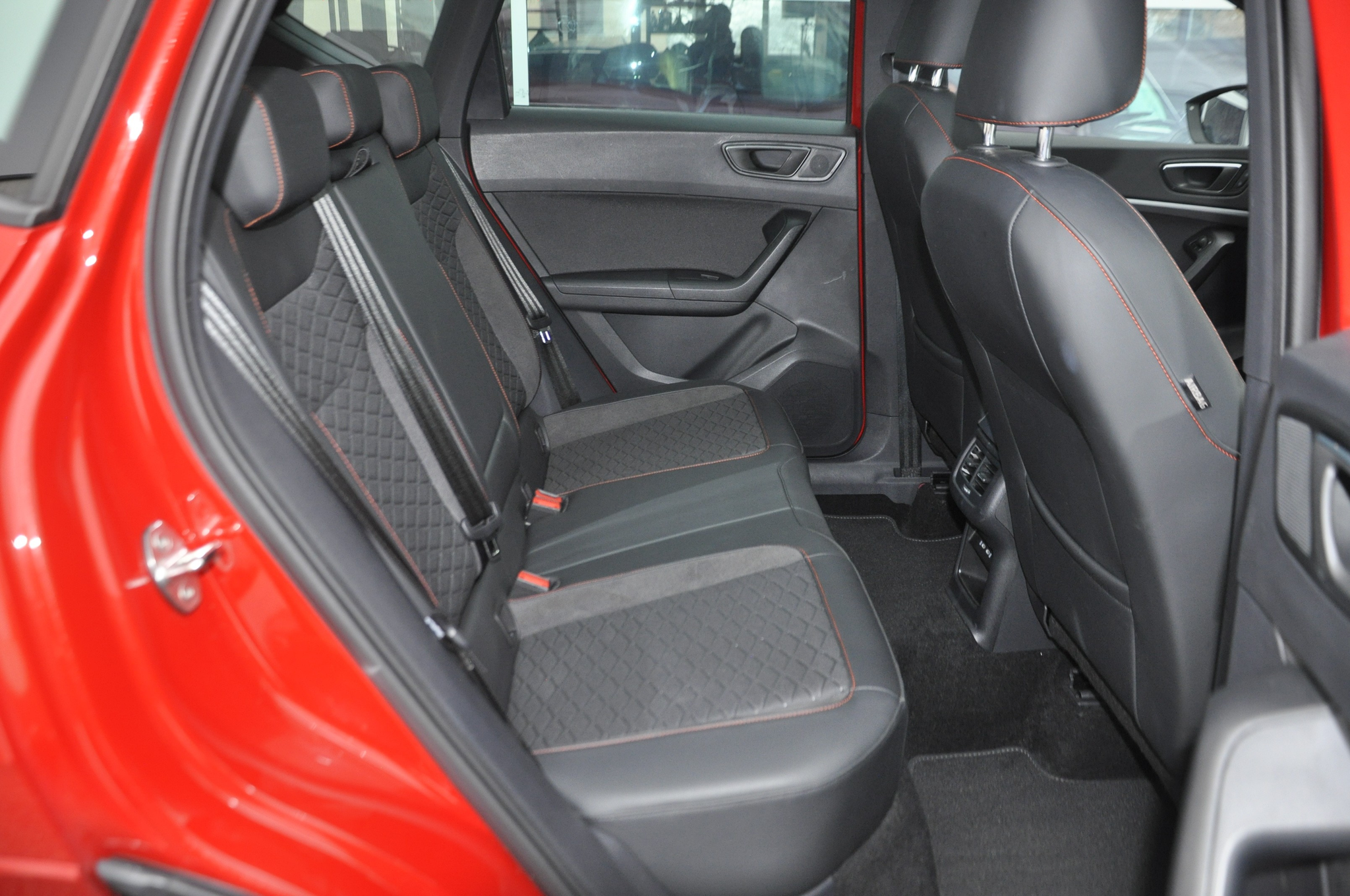 listing desktop thumbnail image 8