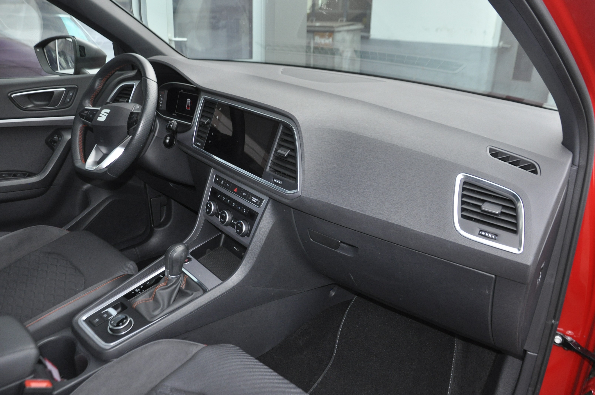 listing desktop thumbnail image 7