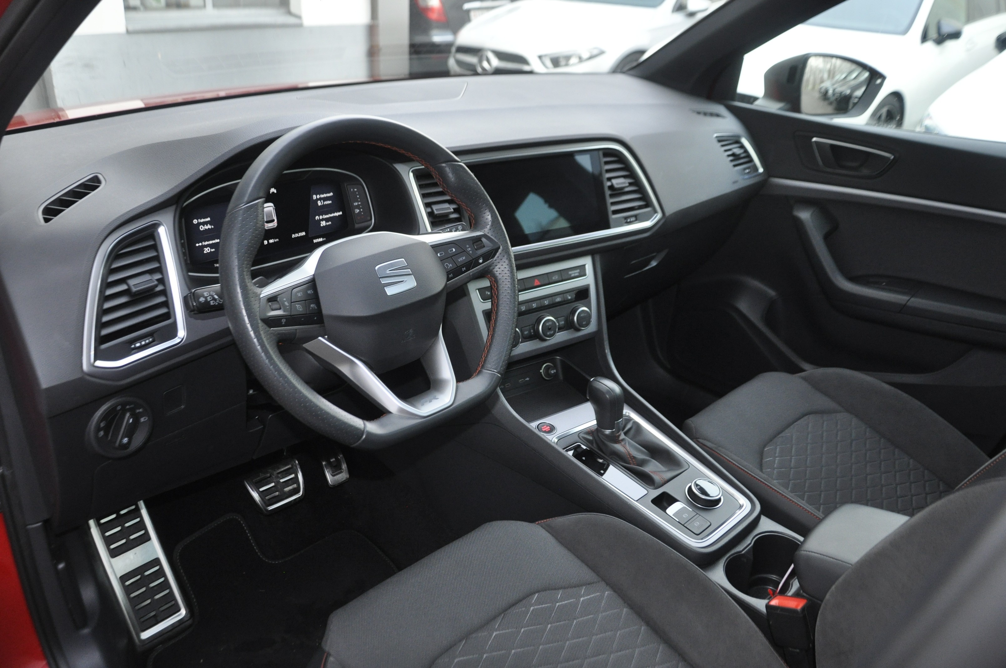 listing desktop thumbnail image 6