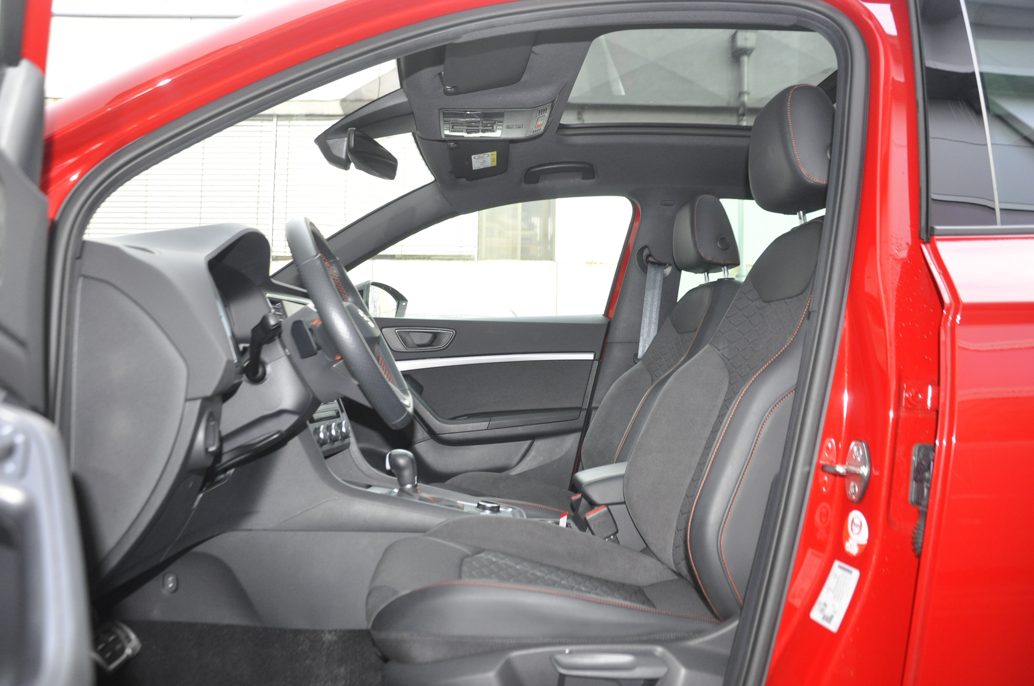 listing desktop thumbnail image 5