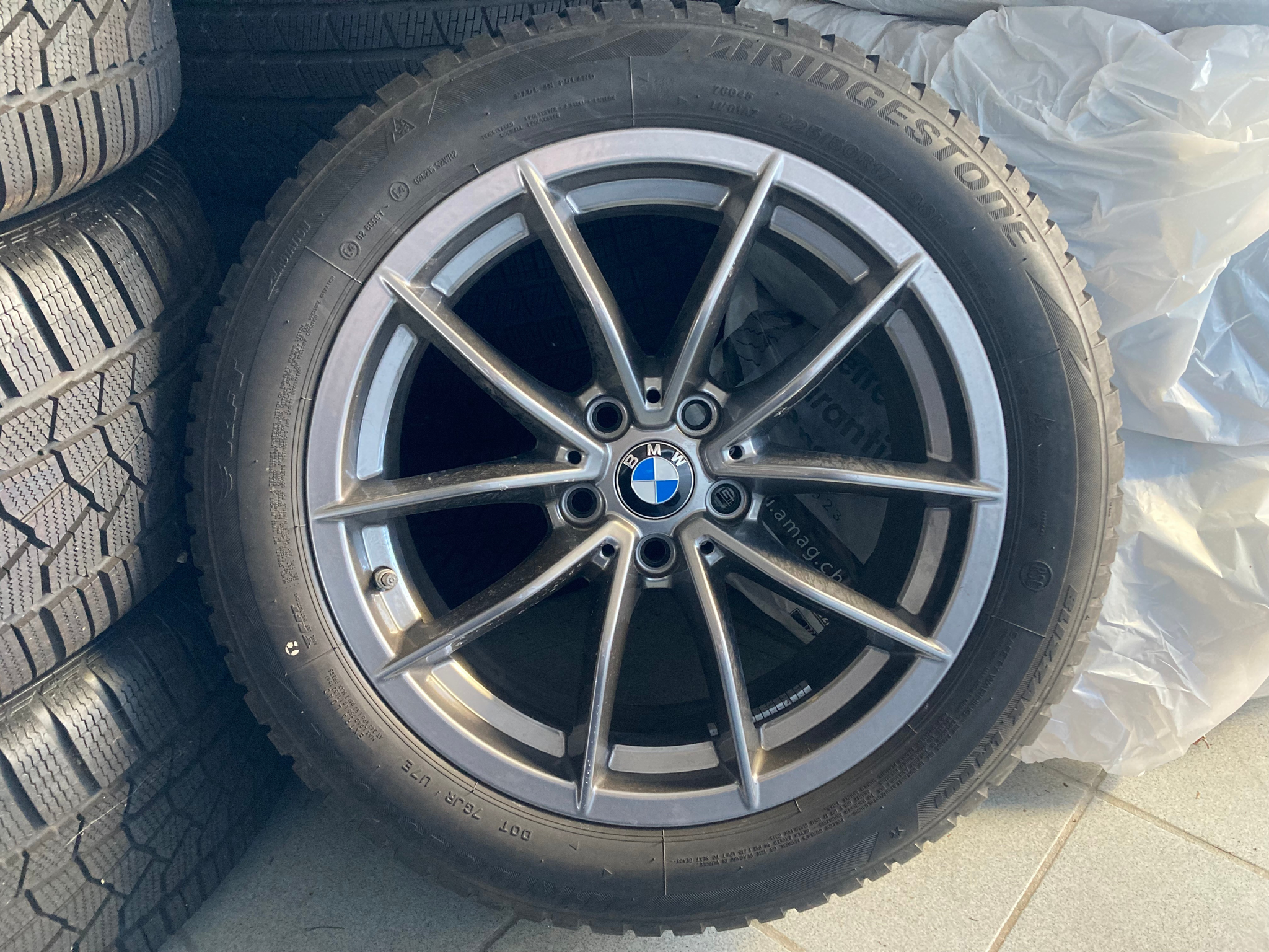 listing desktop thumbnail image 10