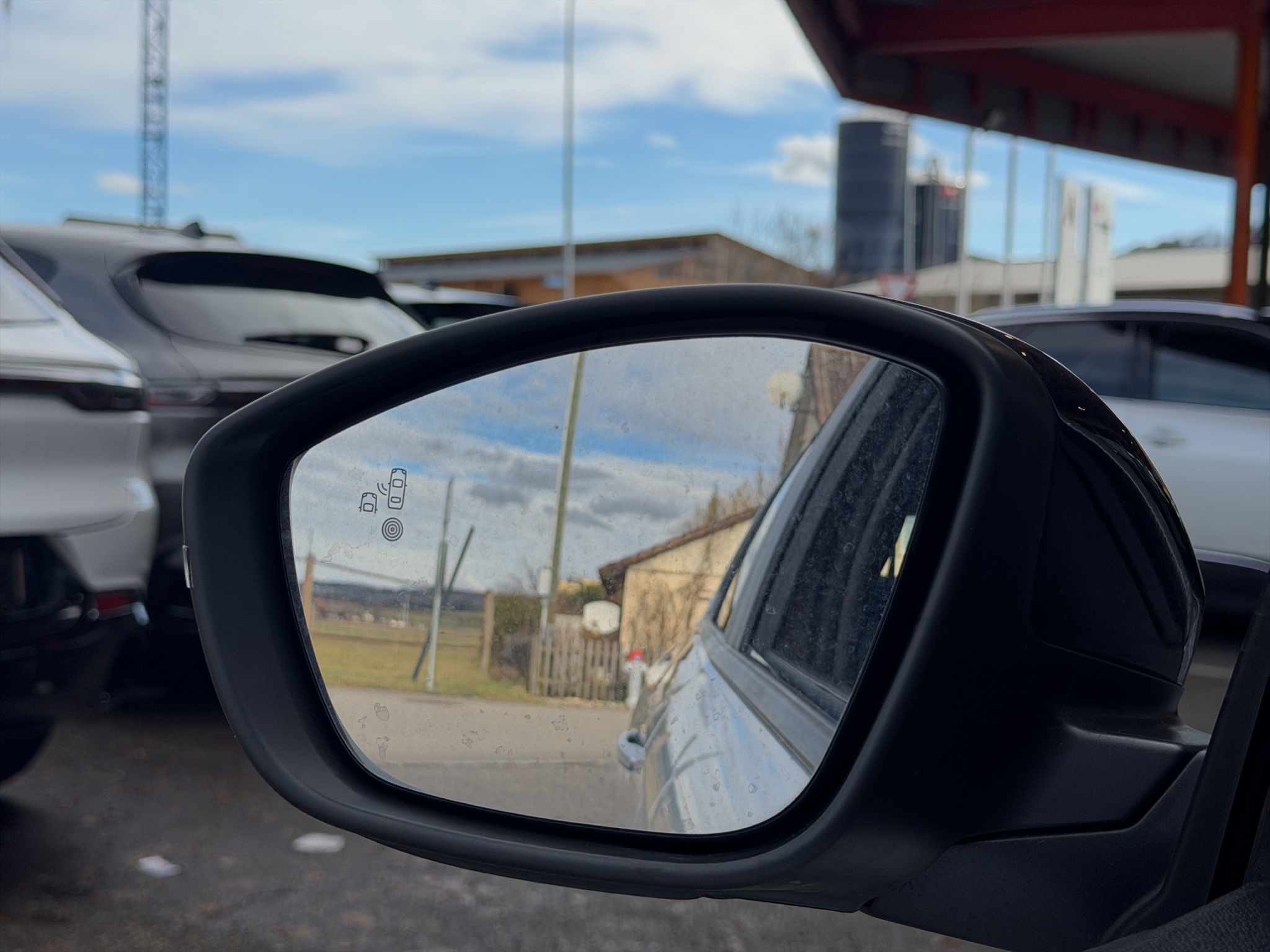 listing desktop thumbnail image 21