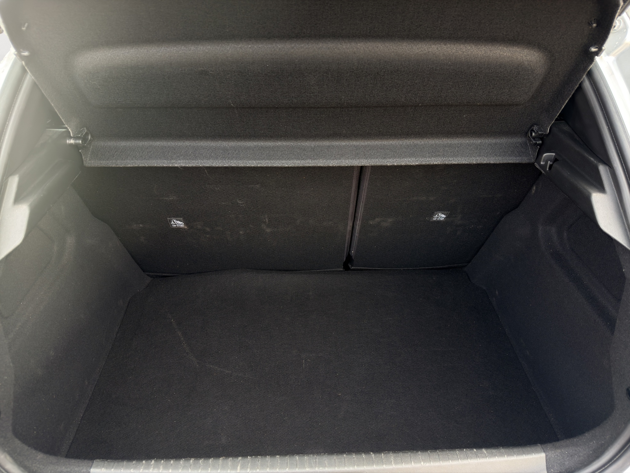 listing desktop thumbnail image 17