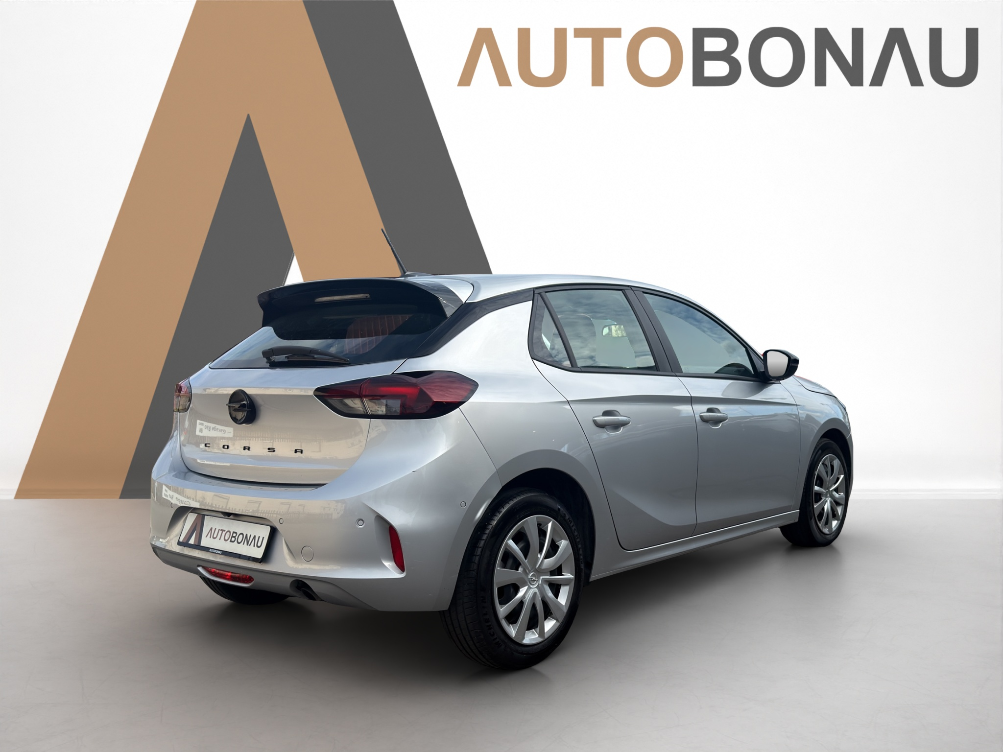 listing desktop thumbnail image 4