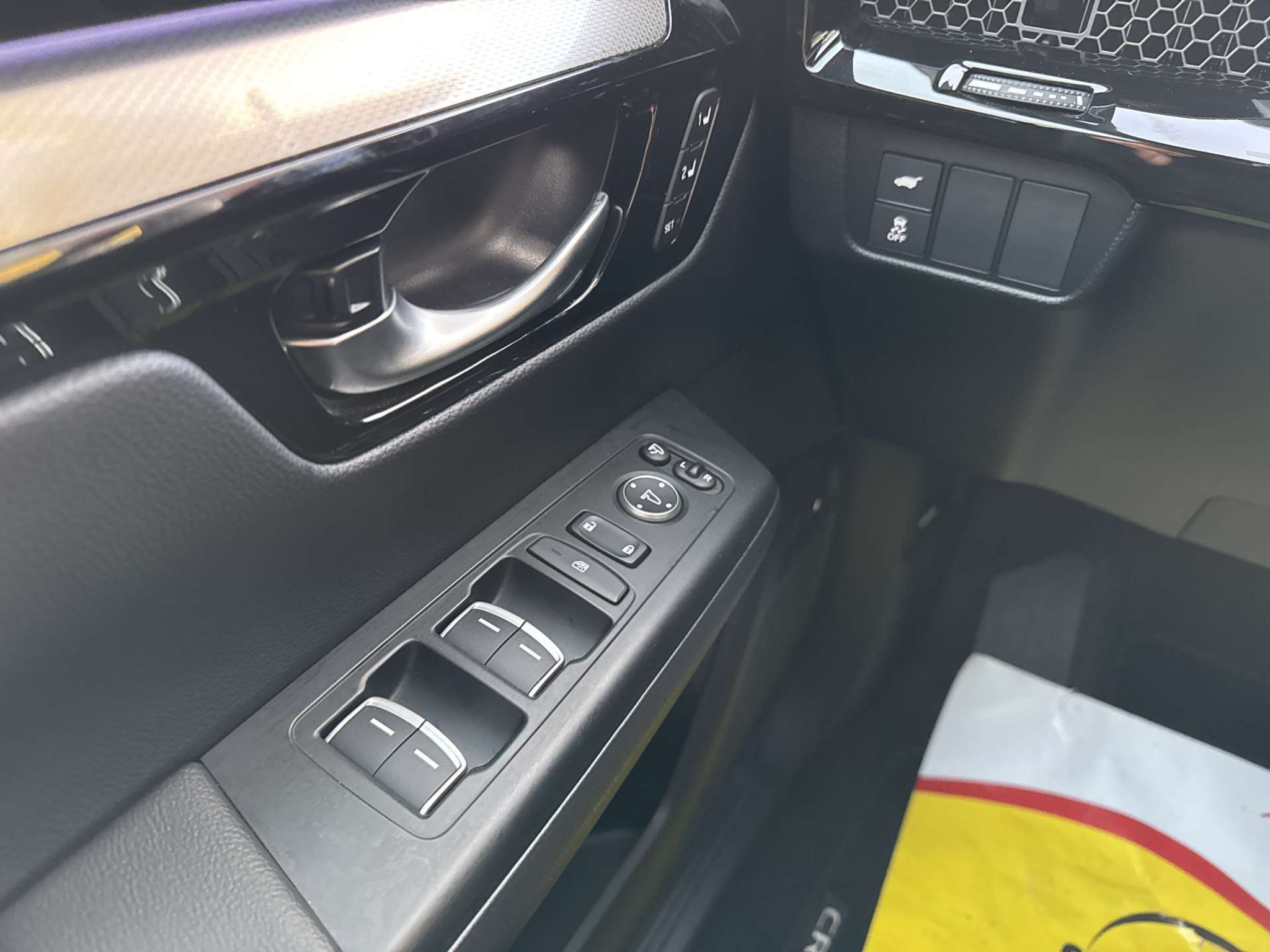 listing desktop thumbnail image 15