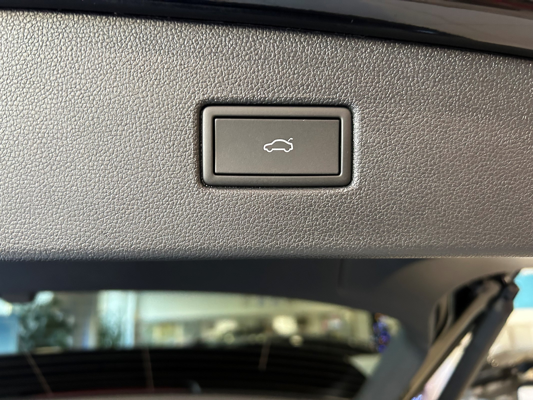 listing desktop thumbnail image 10