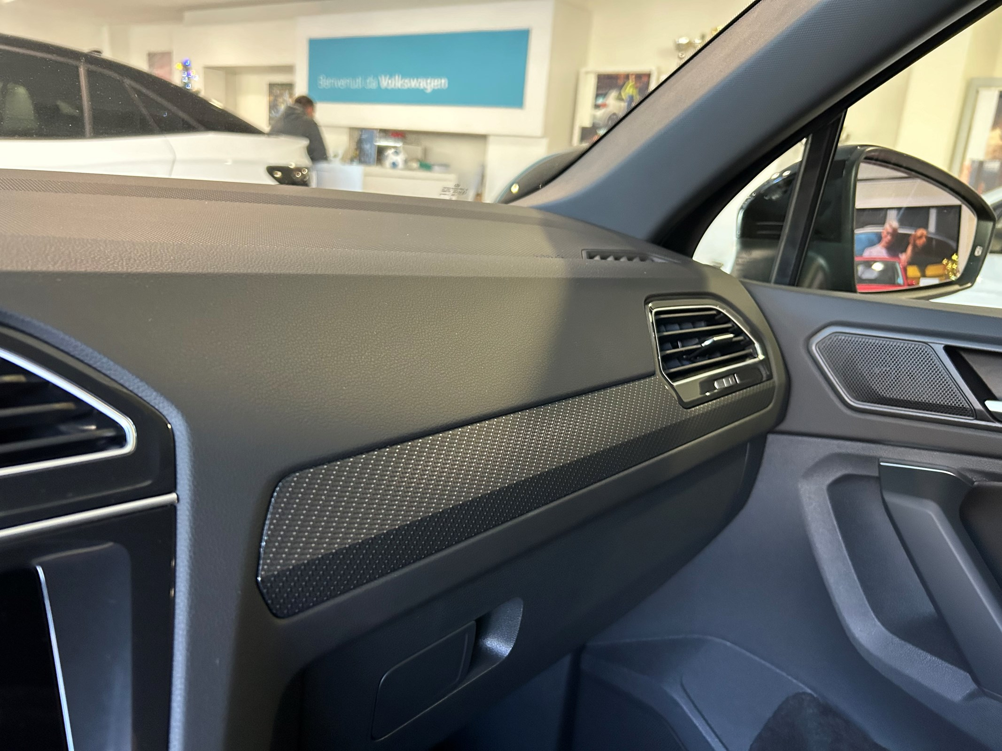 listing desktop thumbnail image 25