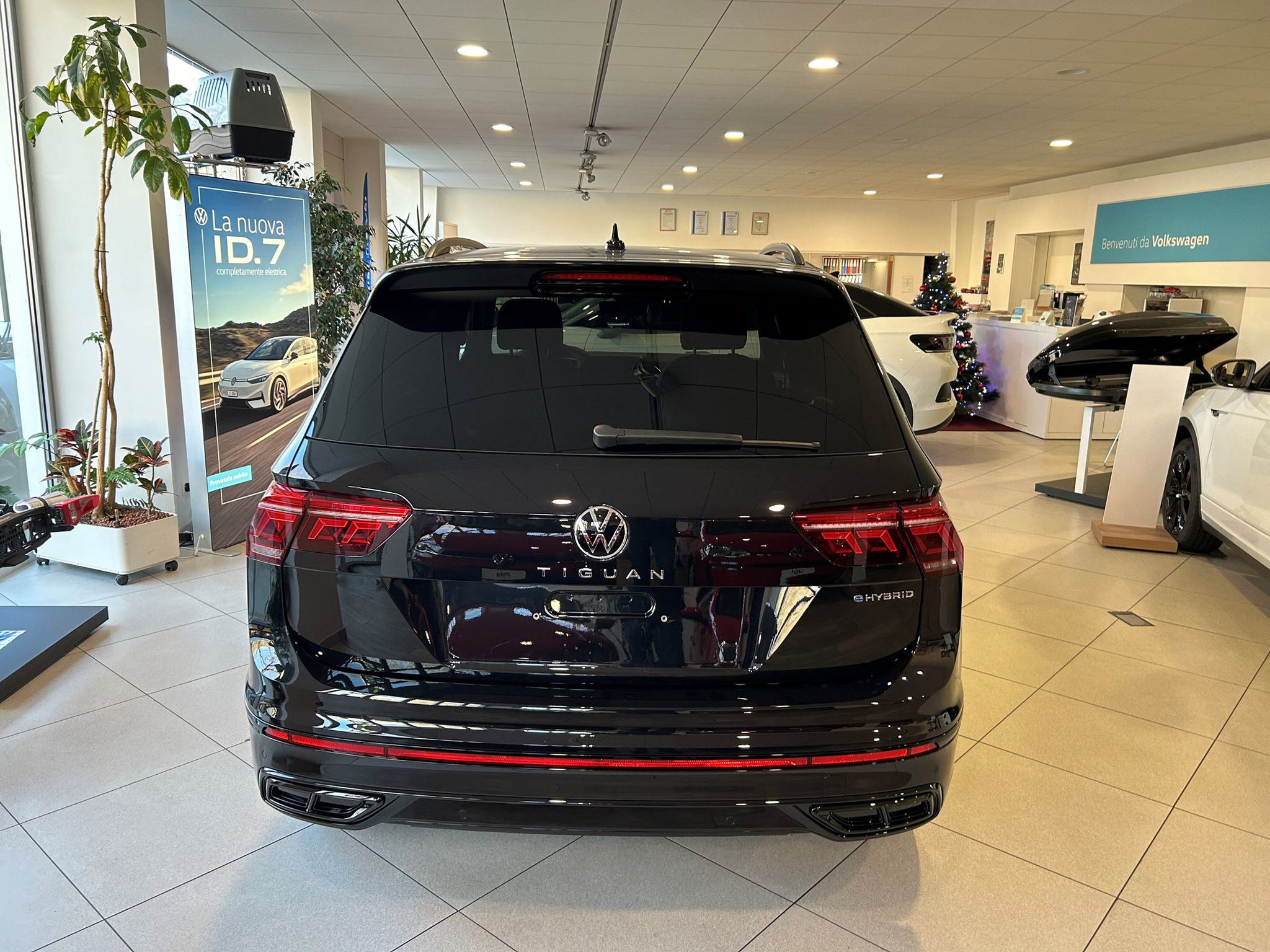 listing desktop thumbnail image 4