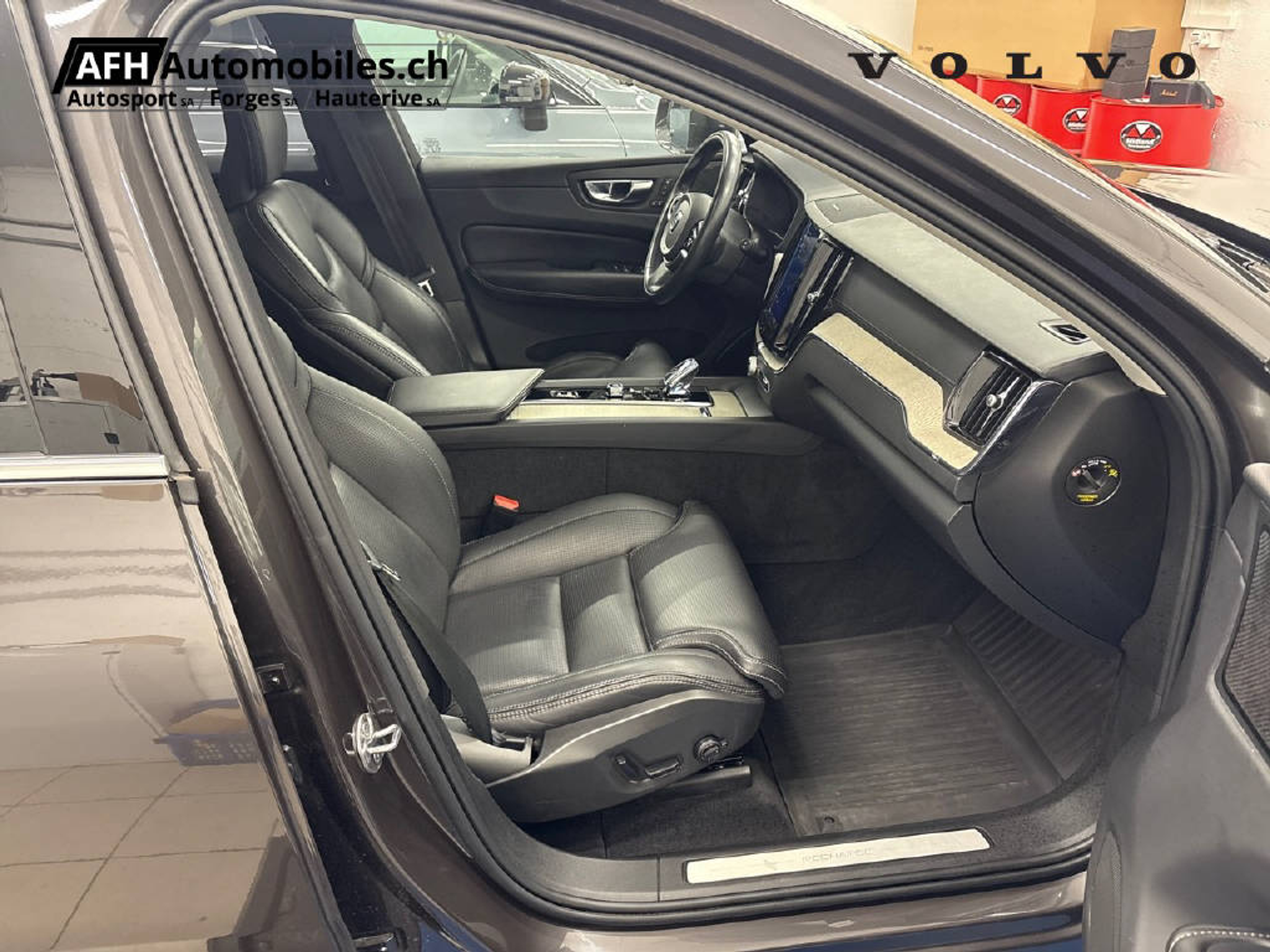 listing desktop thumbnail image 8