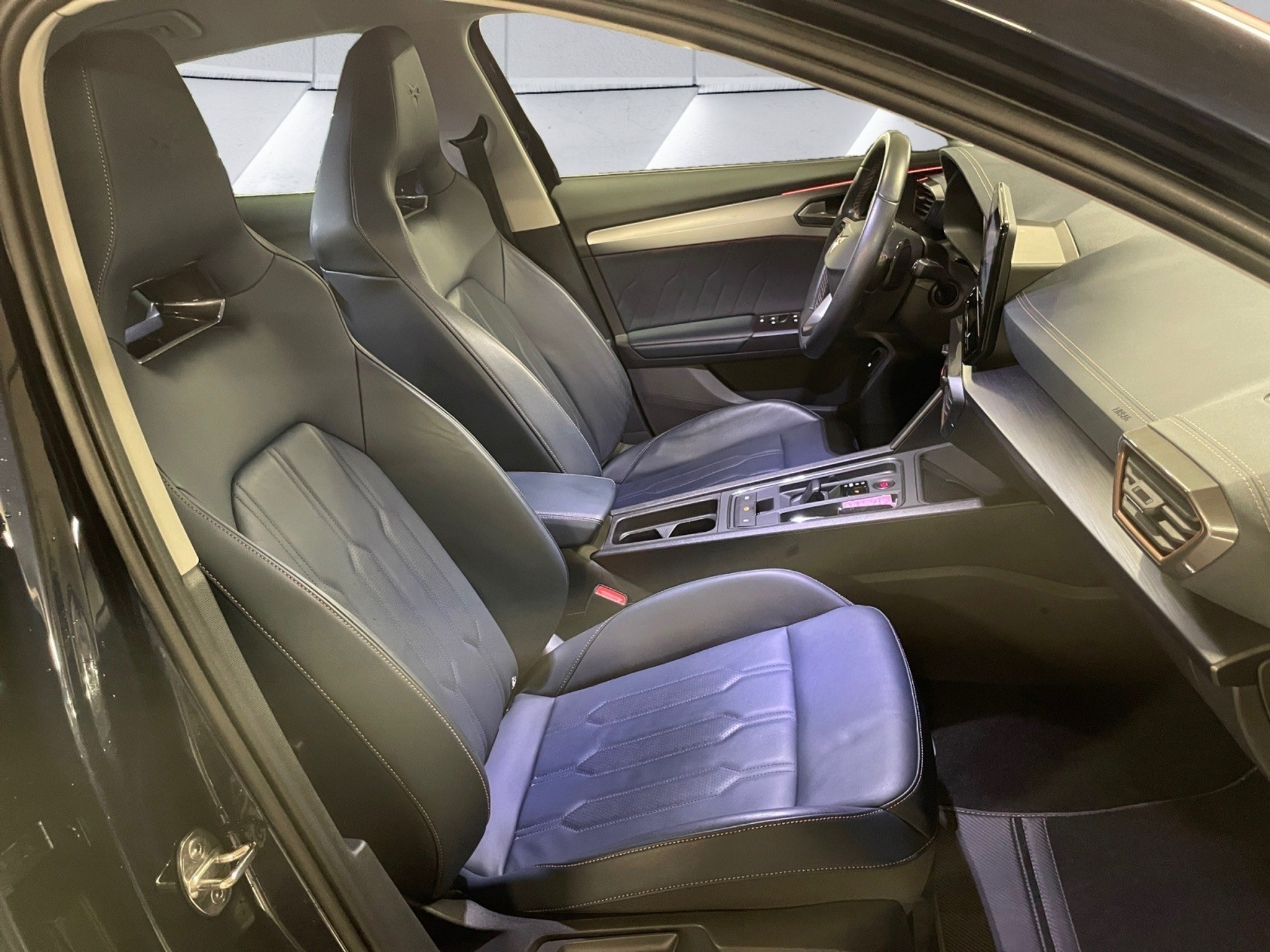 listing desktop thumbnail image 14