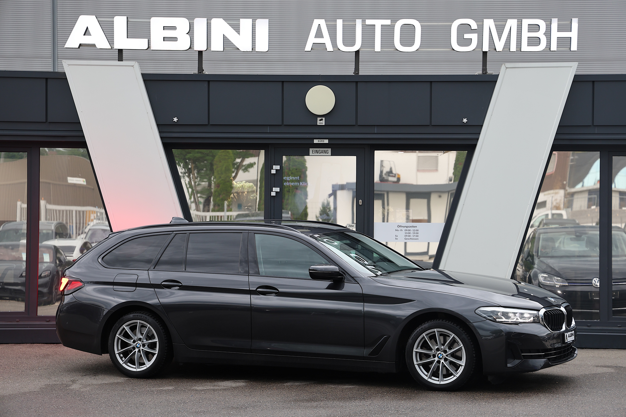 listing desktop thumbnail image 1