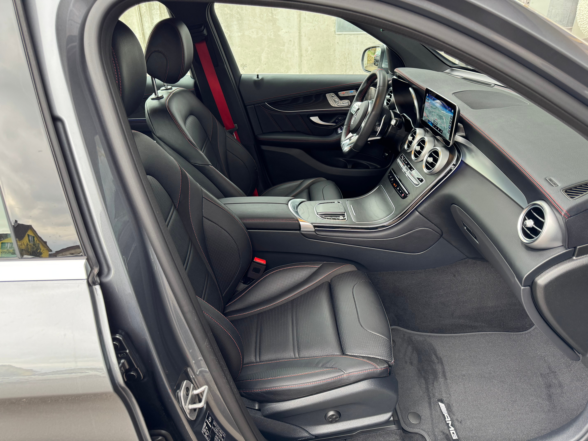 listing desktop thumbnail image 14