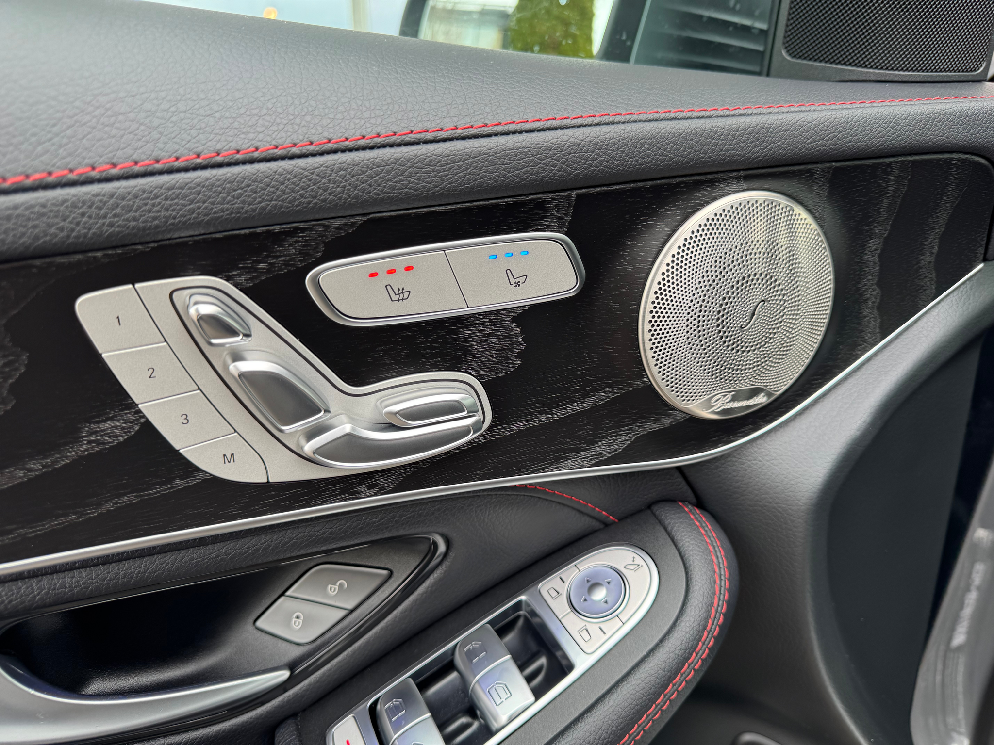 listing desktop thumbnail image 13